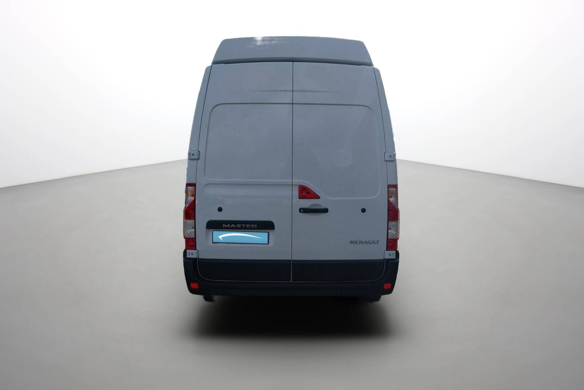 Vente en ligne Renault Master Fourgon MASTER FGN TRAC F3500 L3H3 BLUE DCI 135 au prix de 28 790 €