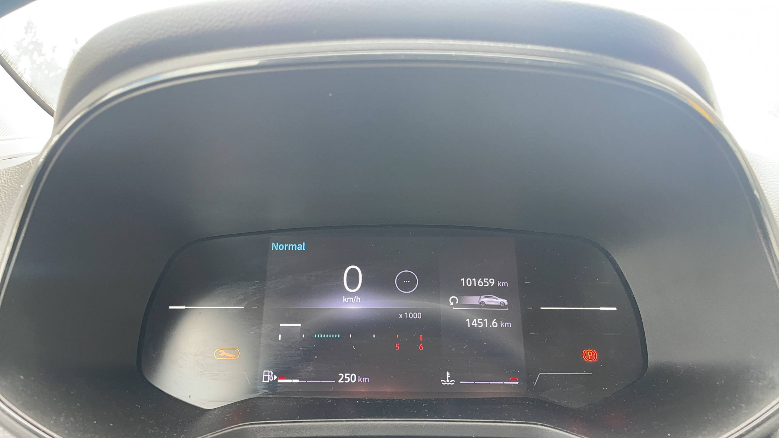 Vente en ligne Renault Clio 5 CLIO SOCIETE BLUE DCI 100 au prix de 1 €