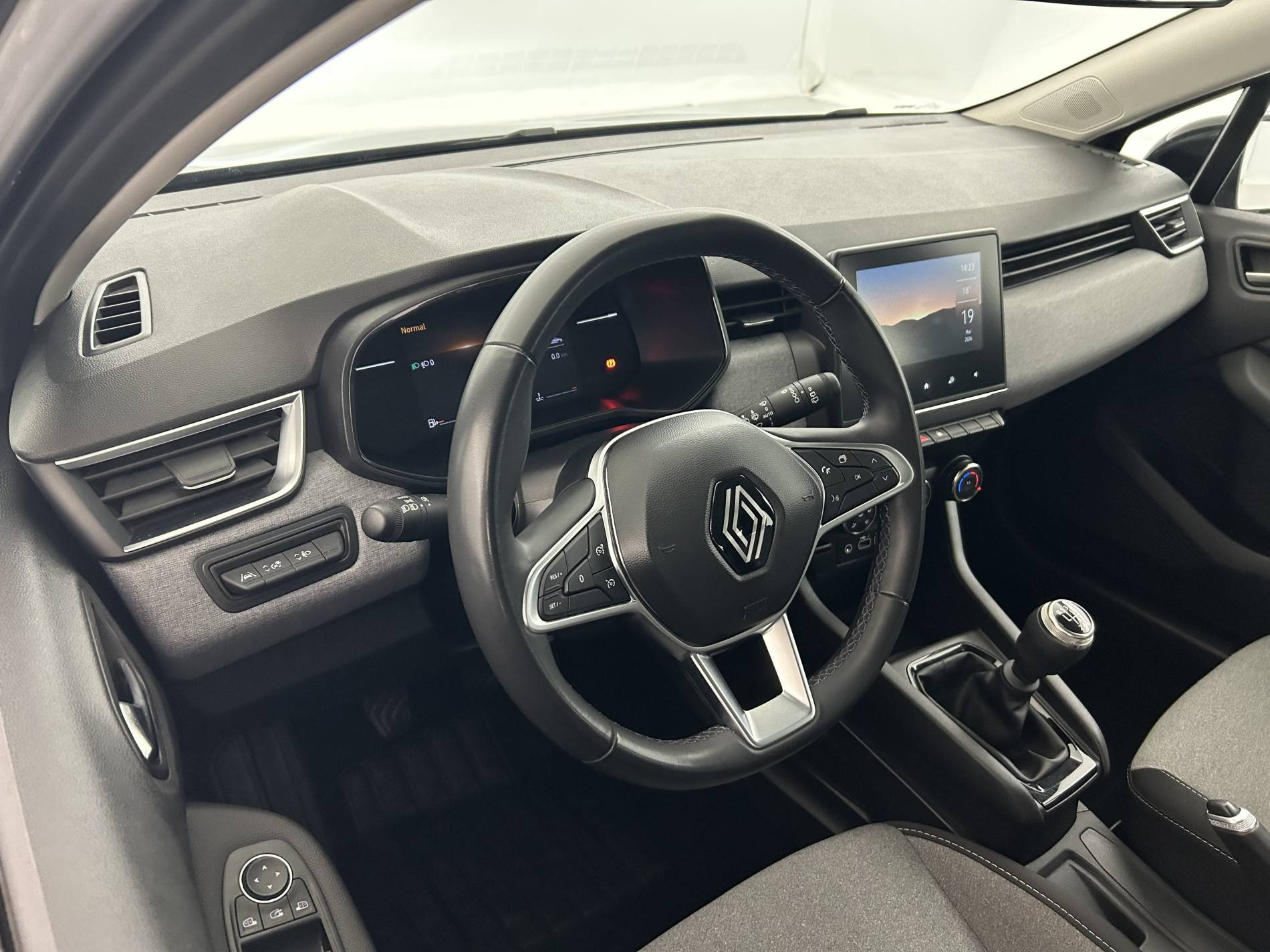 Vente en ligne Renault Clio 5 Clio TCe 90 au prix de 14 590 €