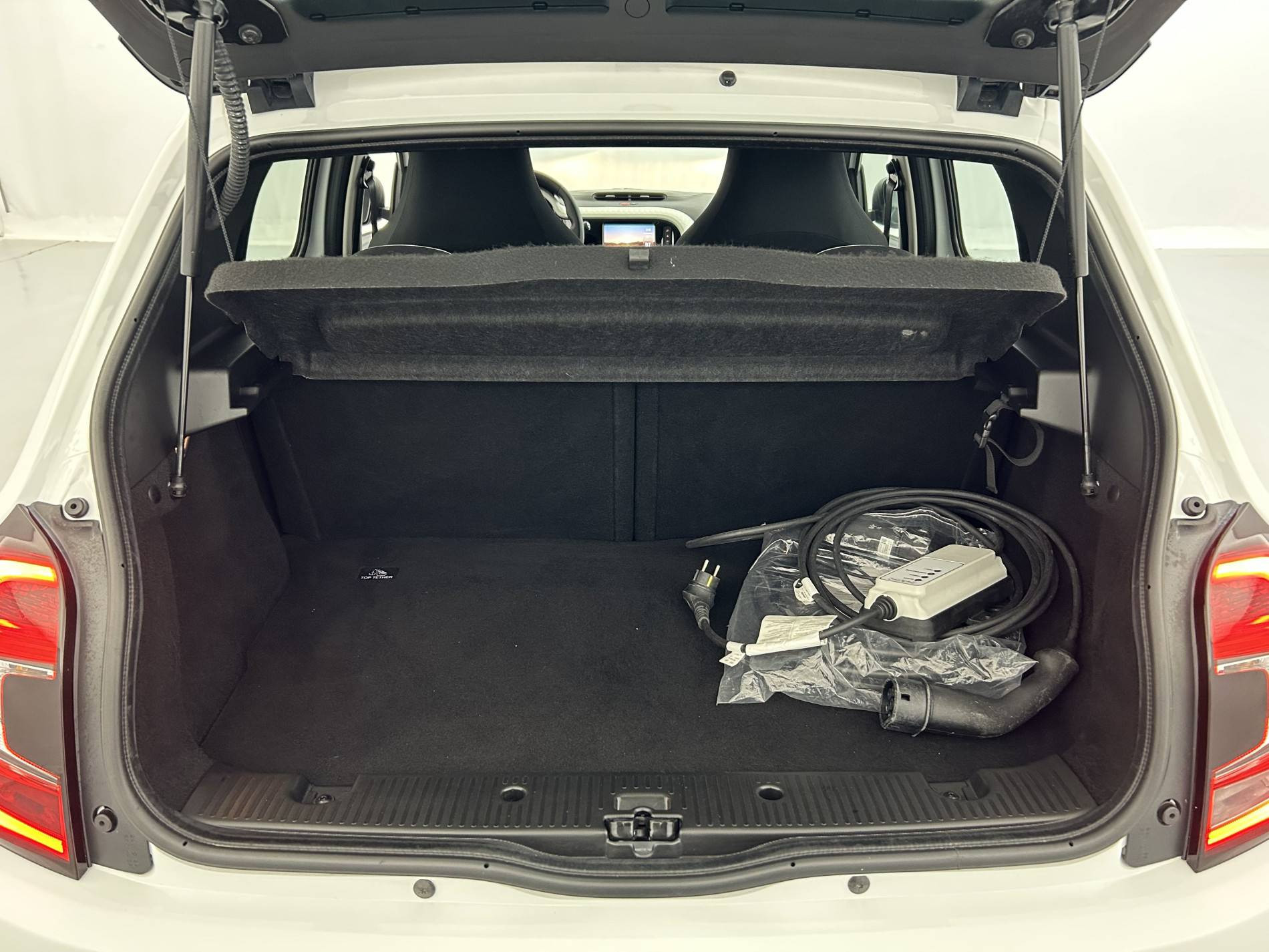 Vente en ligne Renault Twingo Electrique Twingo III E-Tech au prix de 12 490 €