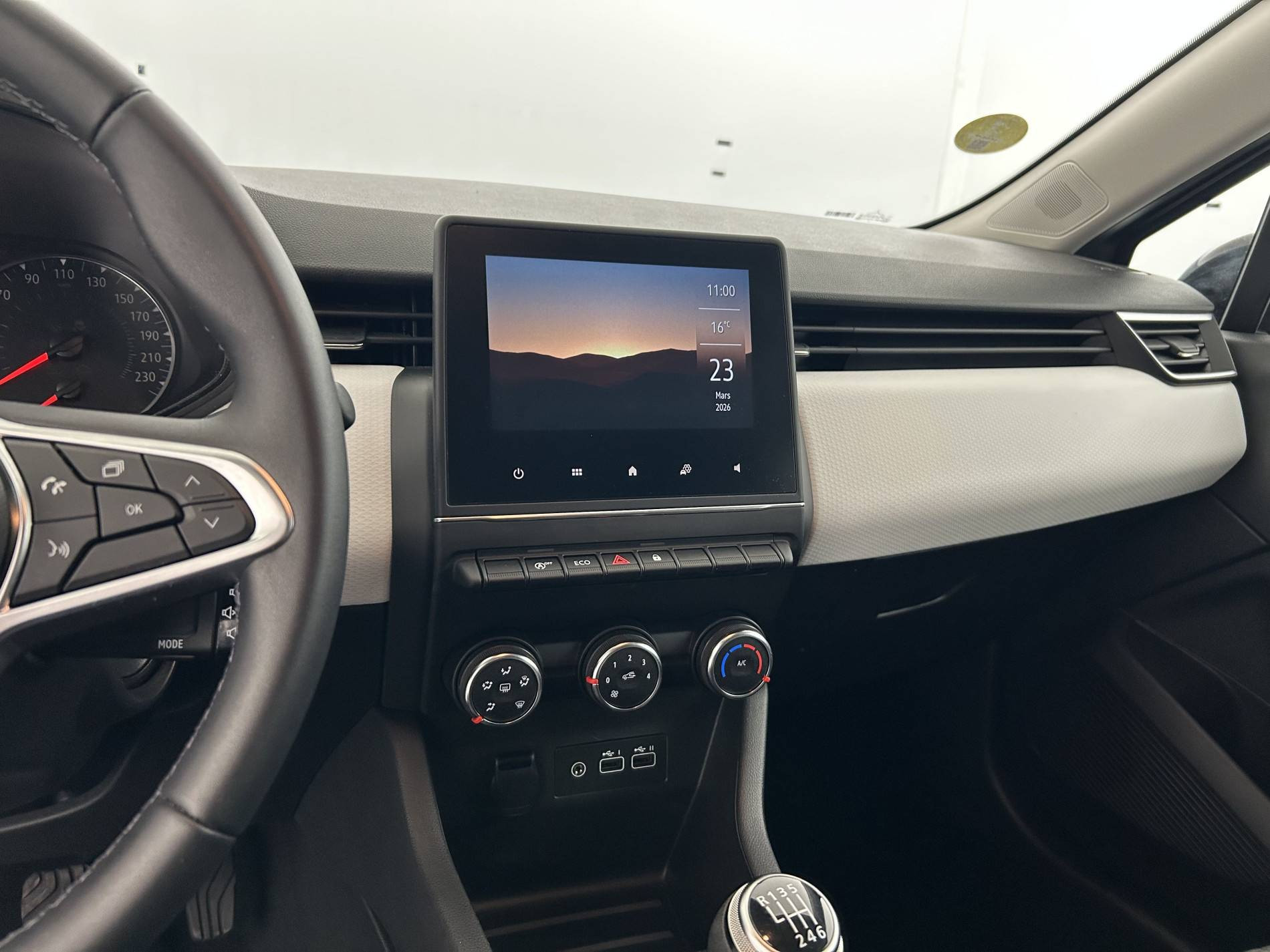 Vente en ligne Renault Clio 5 Clio Blue dCi 100 au prix de 16 490 €