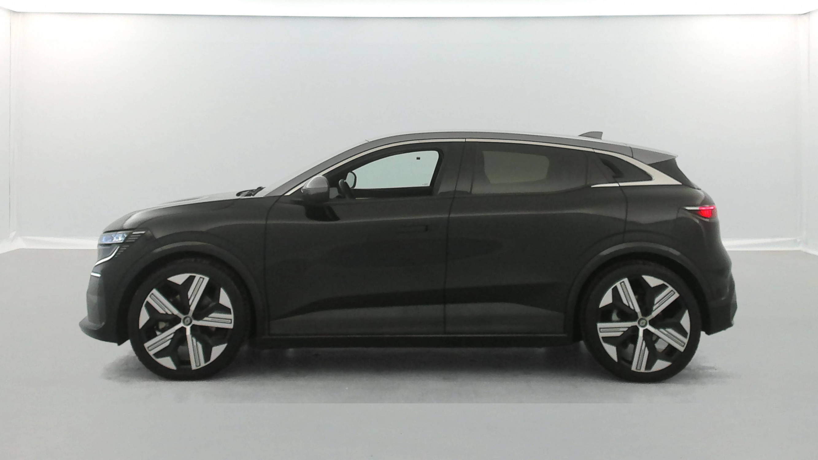 Vente en ligne Renault Megane E-Tech  EV60 220 ch super charge au prix de 25 791 €