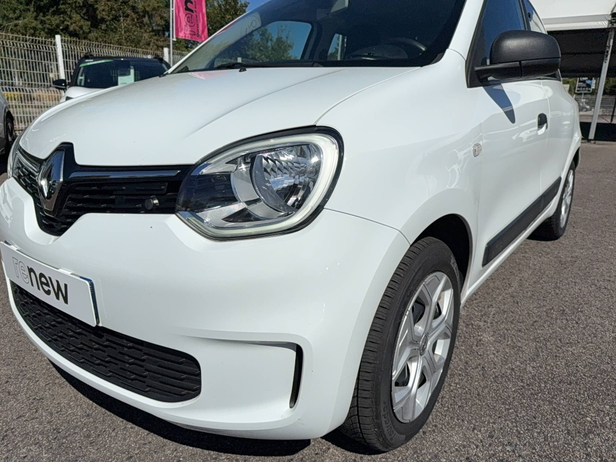 Vente en ligne Renault Twingo Electrique Twingo III E-Tech au prix de 9 990 €
