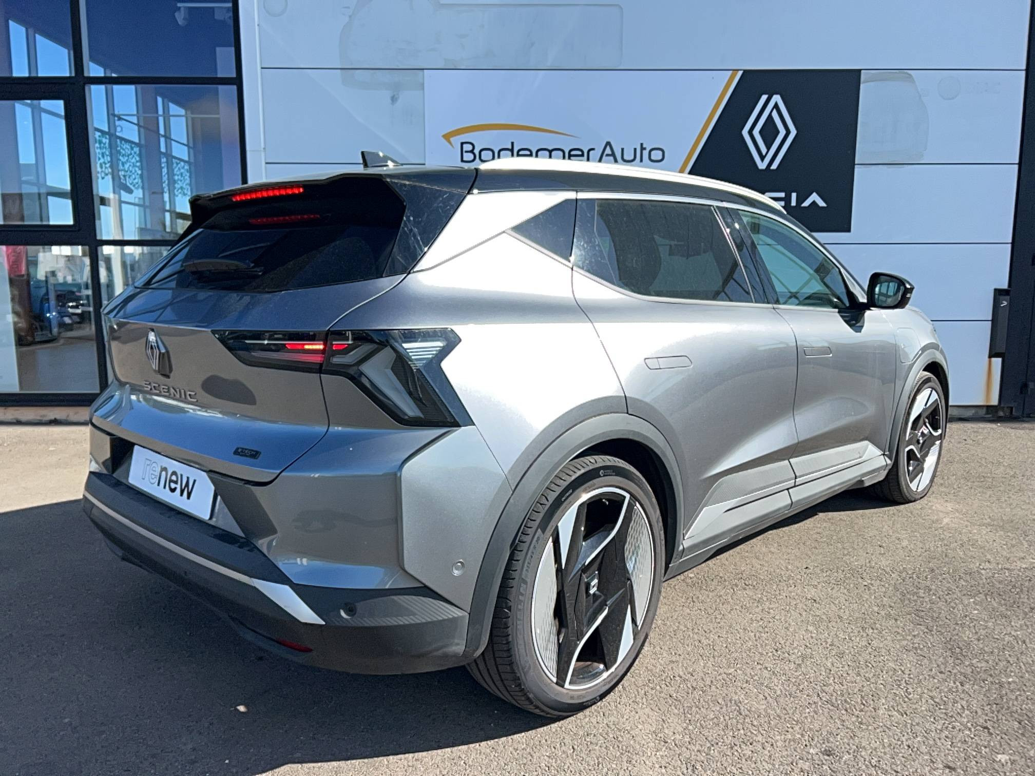 Vente en ligne Renault Scenic E-Tech  220 ch grande autonomie au prix de 37 990 €