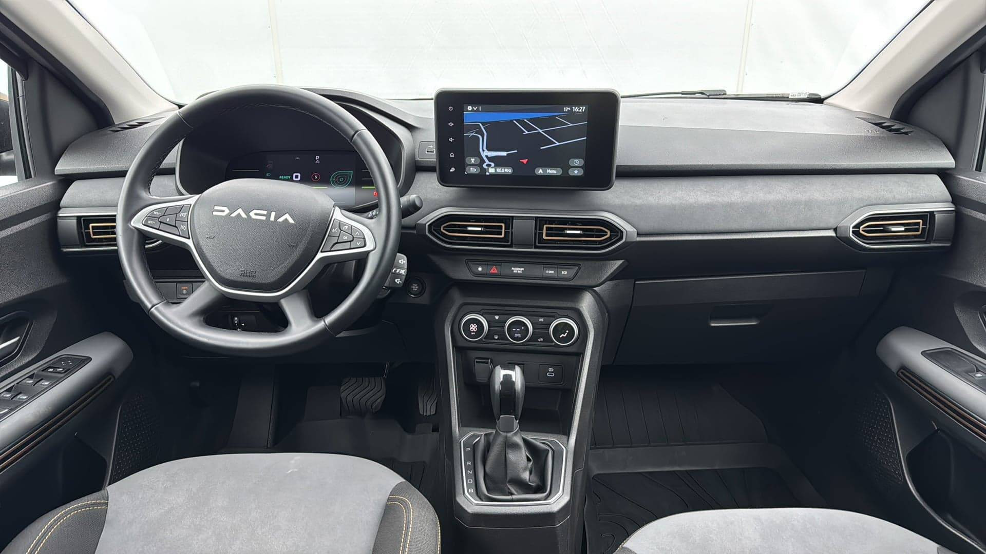 Vente en ligne Dacia Jogger  Hybrid 140 7 places GSR2 au prix de 23 890 €