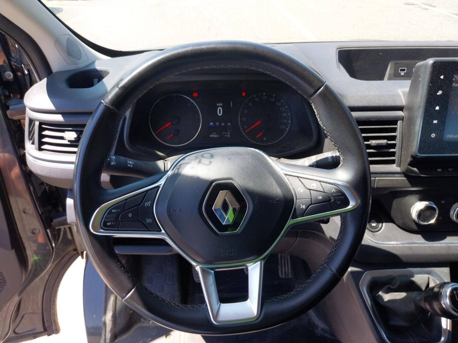Vente en ligne Renault Trafic Cabine Approfondie TRAFIC CA L2H1 3000 KG BLUE DCI 170 au prix de 29 990 €