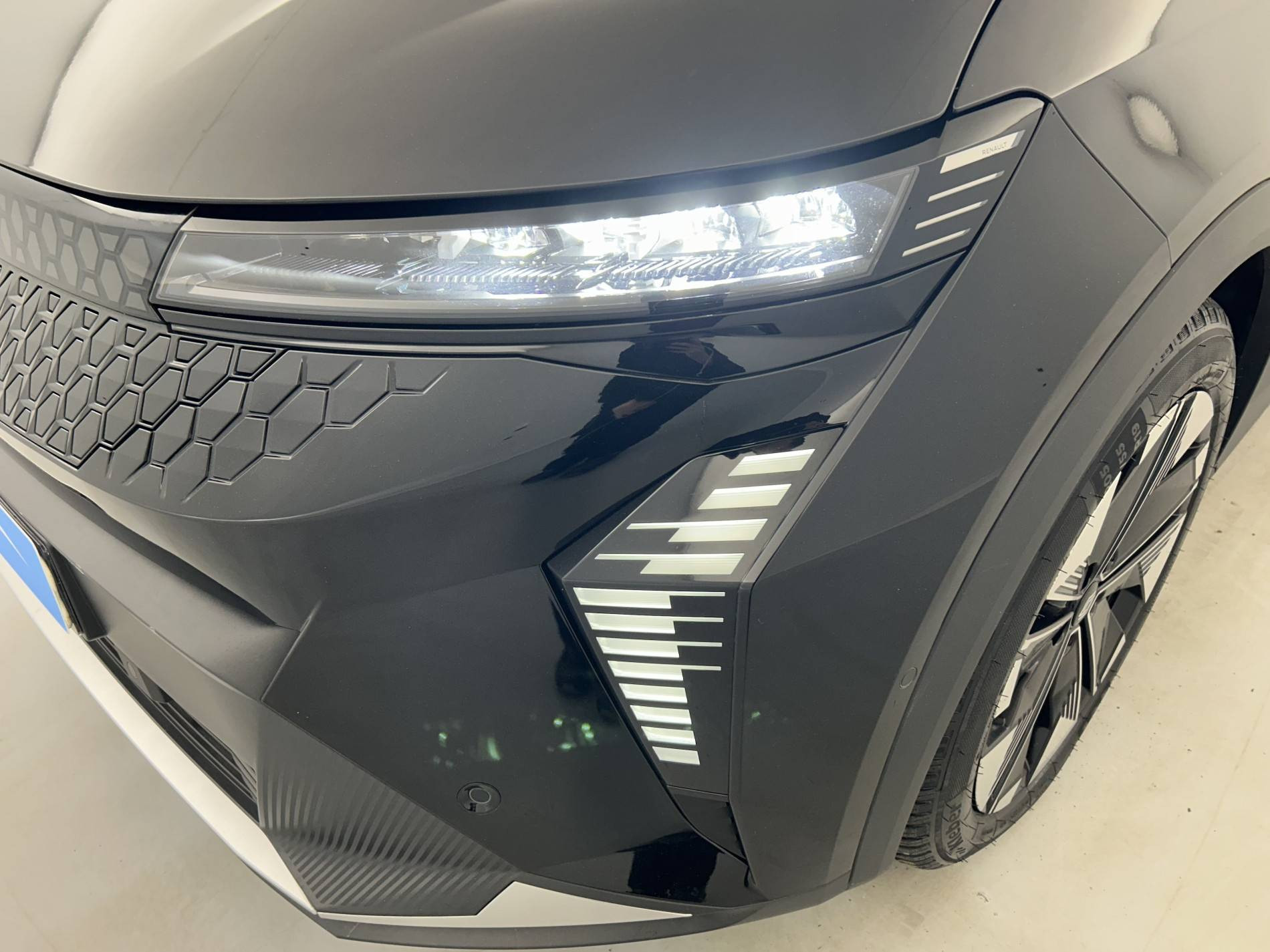 Vente en ligne Renault Scenic E-Tech Scenic E-Tech électrique 220 ch grande autonomie au prix de 36 791 €