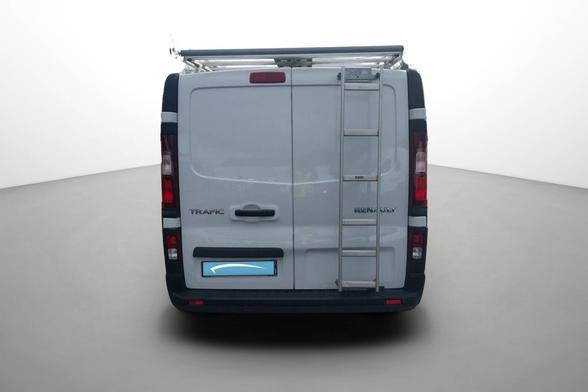 Vente en ligne Renault Trafic 3 Fourgon TRAFIC FGN L1H1 2800 KG BLUE DCI 110 au prix de 21 590 €