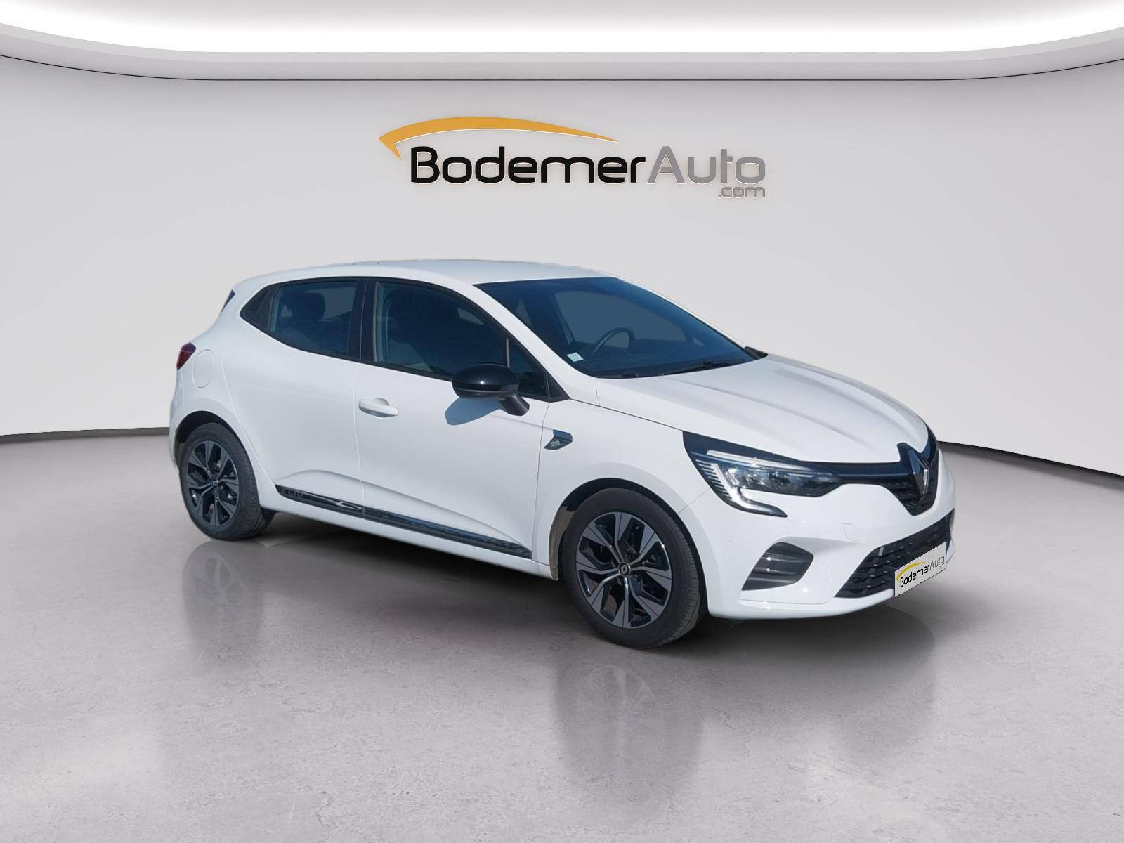 Vente en ligne Renault Clio 5 Clio TCe 90 - 21N au prix de 12 990 €