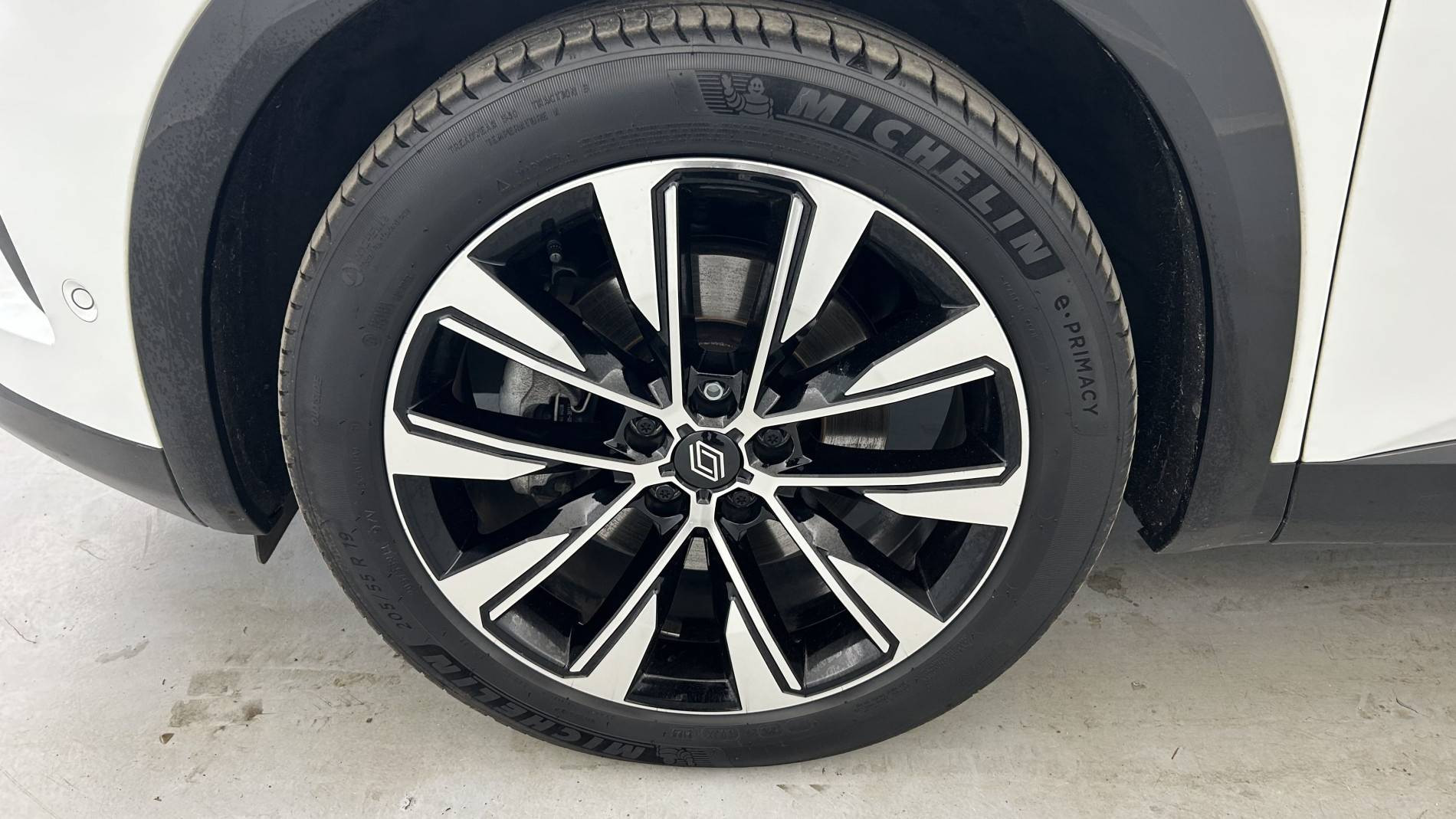 Vente en ligne Renault Austral  E-Tech hybrid 200 au prix de 26 990 €
