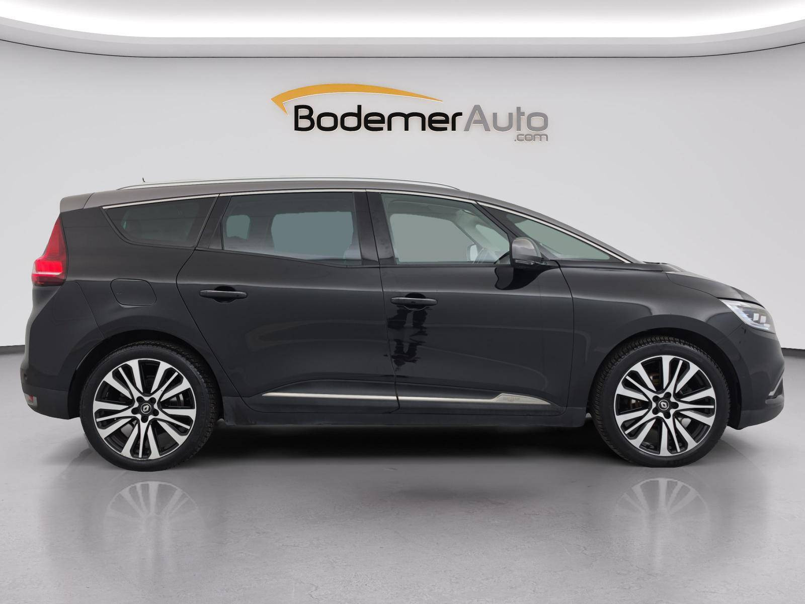 Vente en ligne Renault Grand Scenic 4 Grand Scenic Blue dCi 150 EDC au prix de 18 990 €