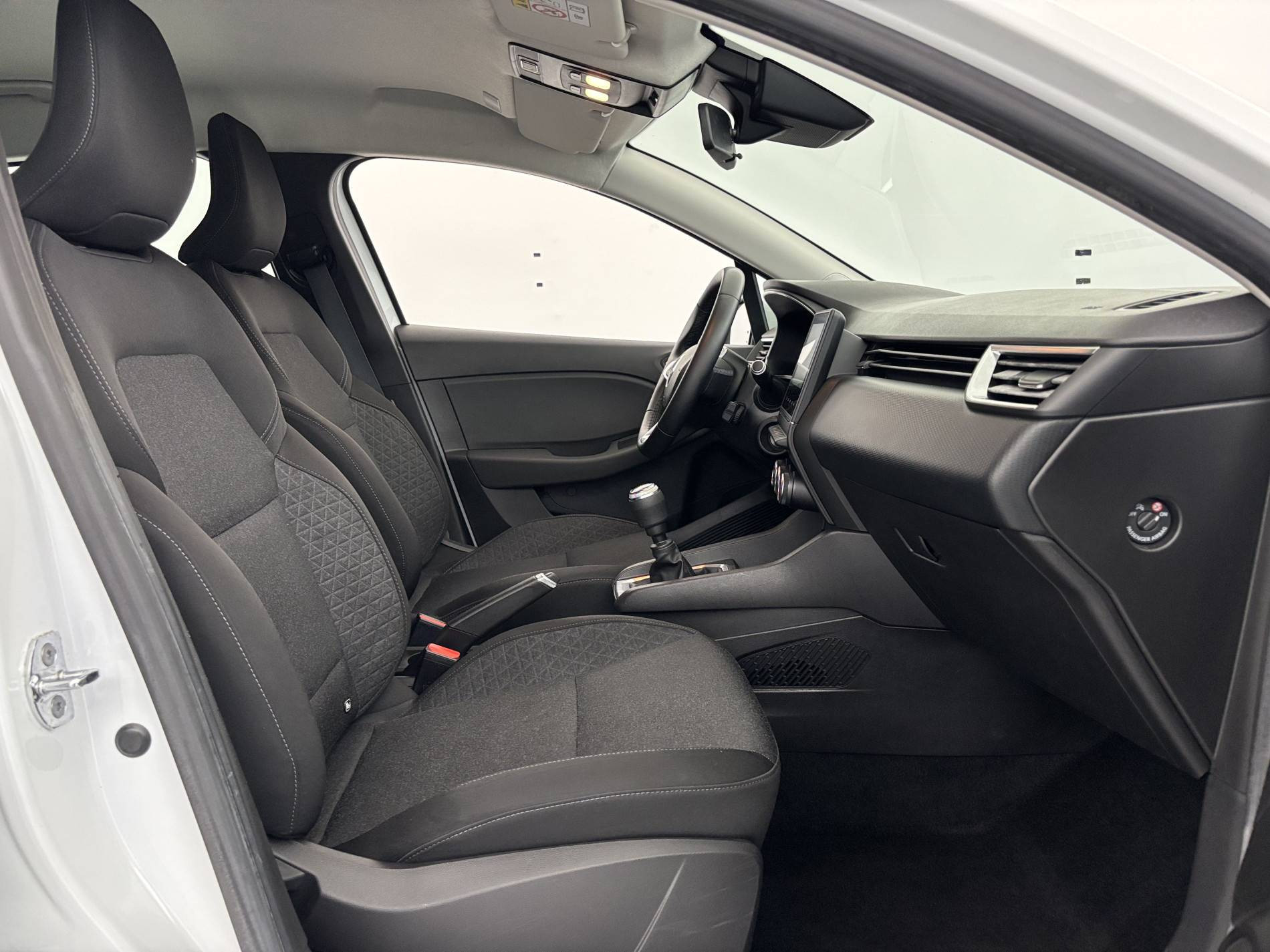Vente en ligne Renault Clio 5 Clio TCe 90 - 21 au prix de 14 290 €