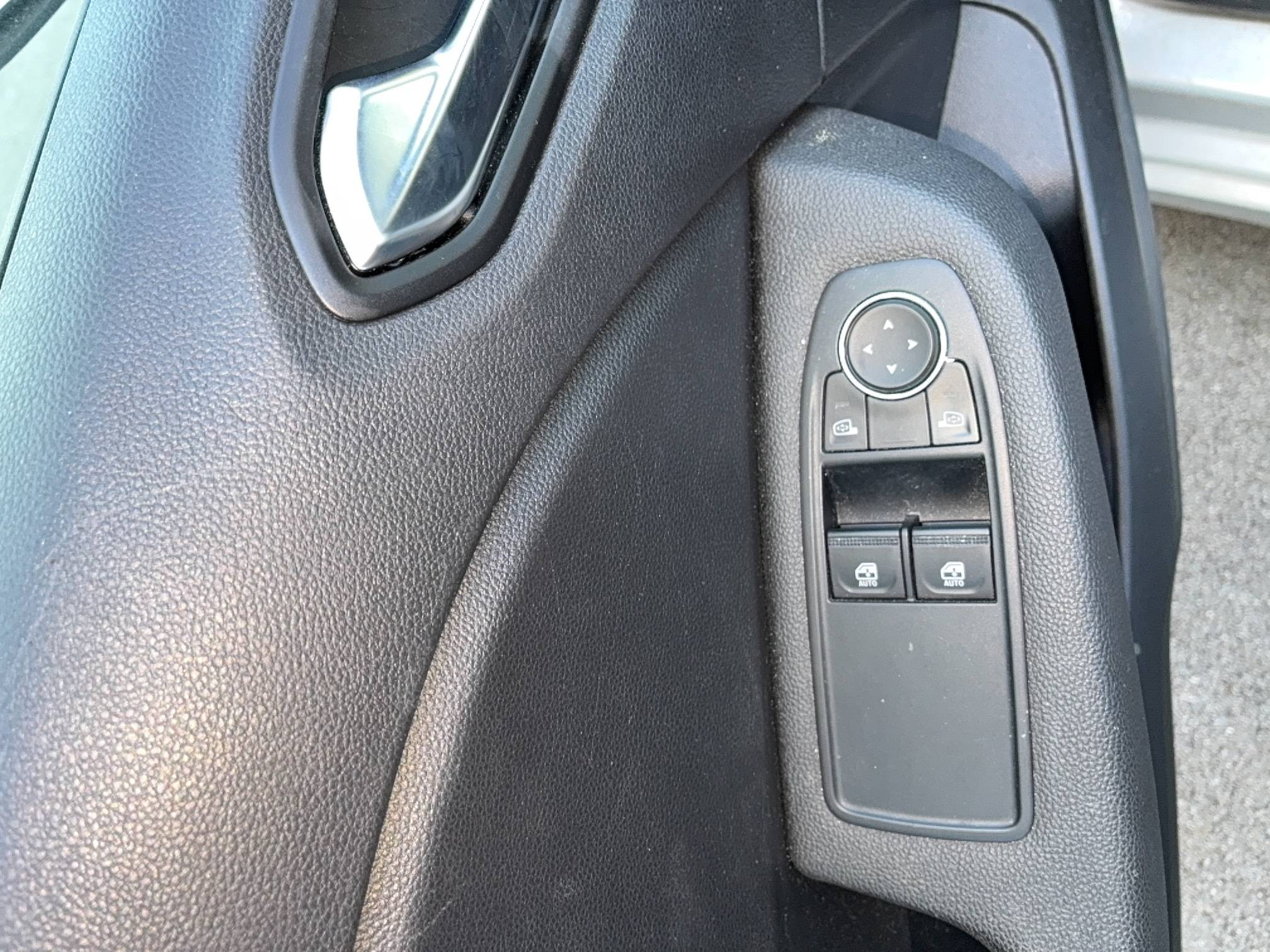 Vente en ligne Renault Clio 5 Clio TCe 90 au prix de 13 590 €
