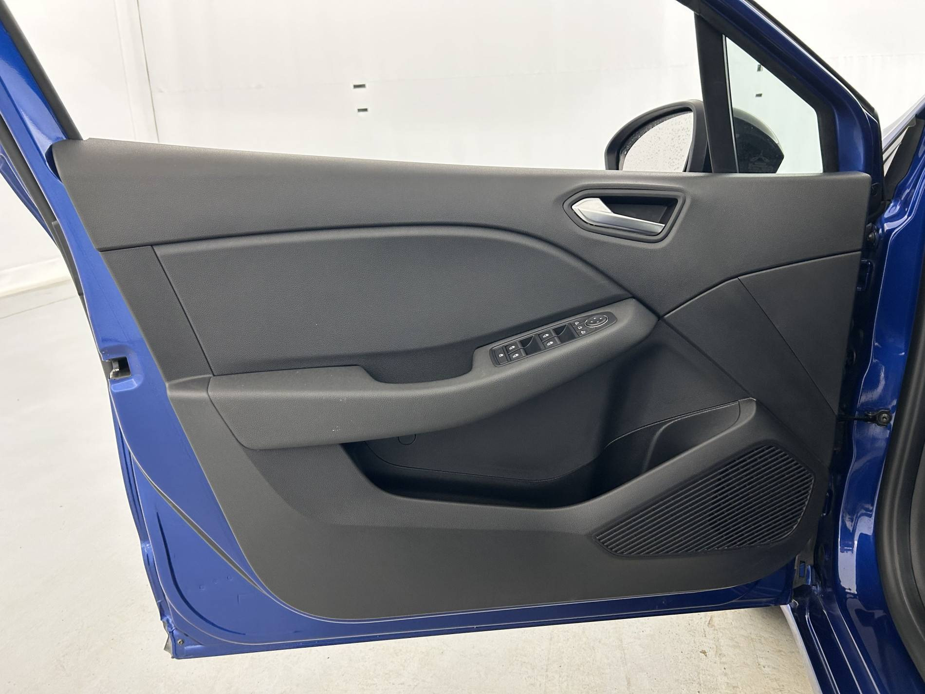 Vente en ligne Renault Clio 5 Clio E-Tech full hybrid 145 ch GSR2 au prix de 18 390 €