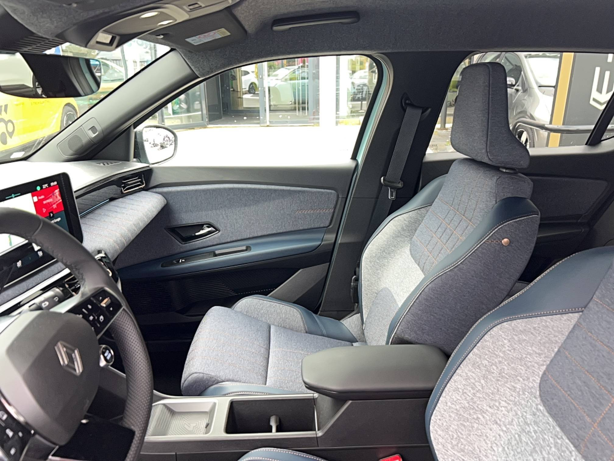 Vente en ligne Renault R4 E-Tech  150 ch autonomie confort au prix de 36 990 €