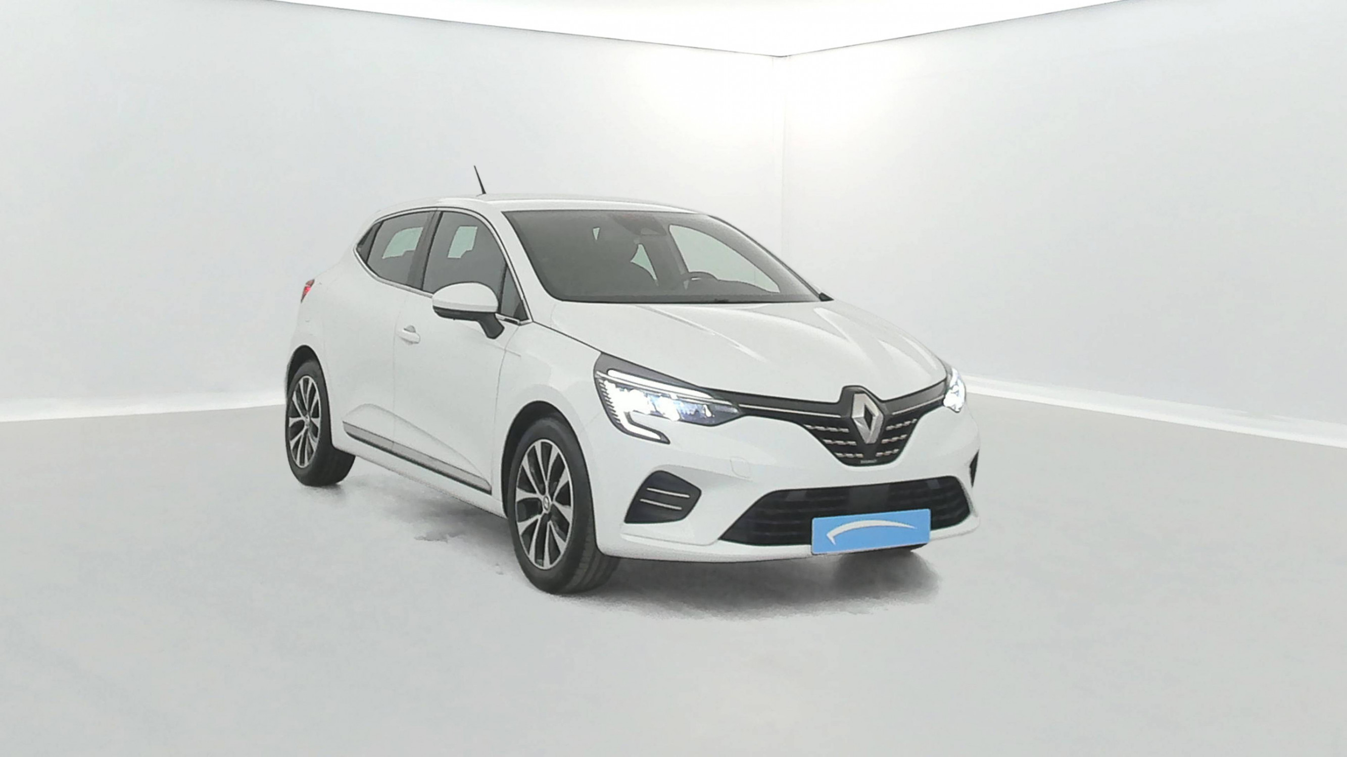 Vente en ligne Renault Clio 5 Clio TCe 90 - 21N au prix de 15 990 €