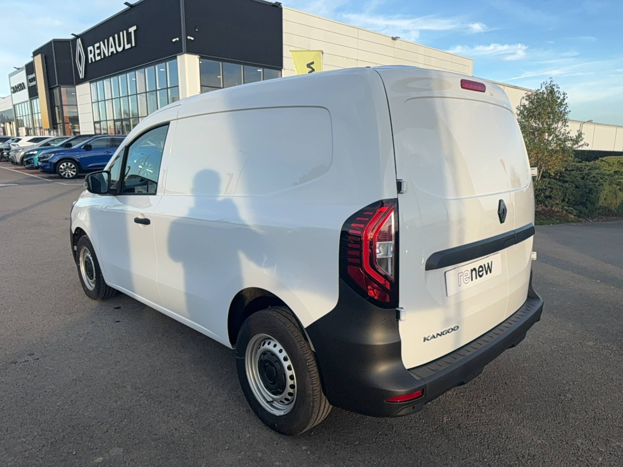Vente en ligne Renault Kangoo Van  TOLE L1 BLUE DCI 95 AUTO au prix de 24 490 €