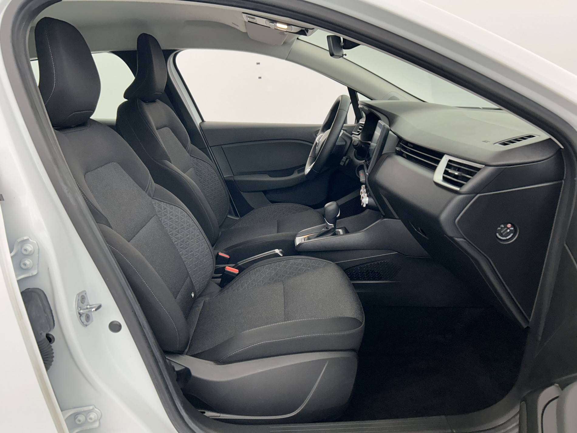 Vente en ligne Renault Clio 5 CLIO SOCIETE E-TECH 140 - 21 au prix de 13 990 €