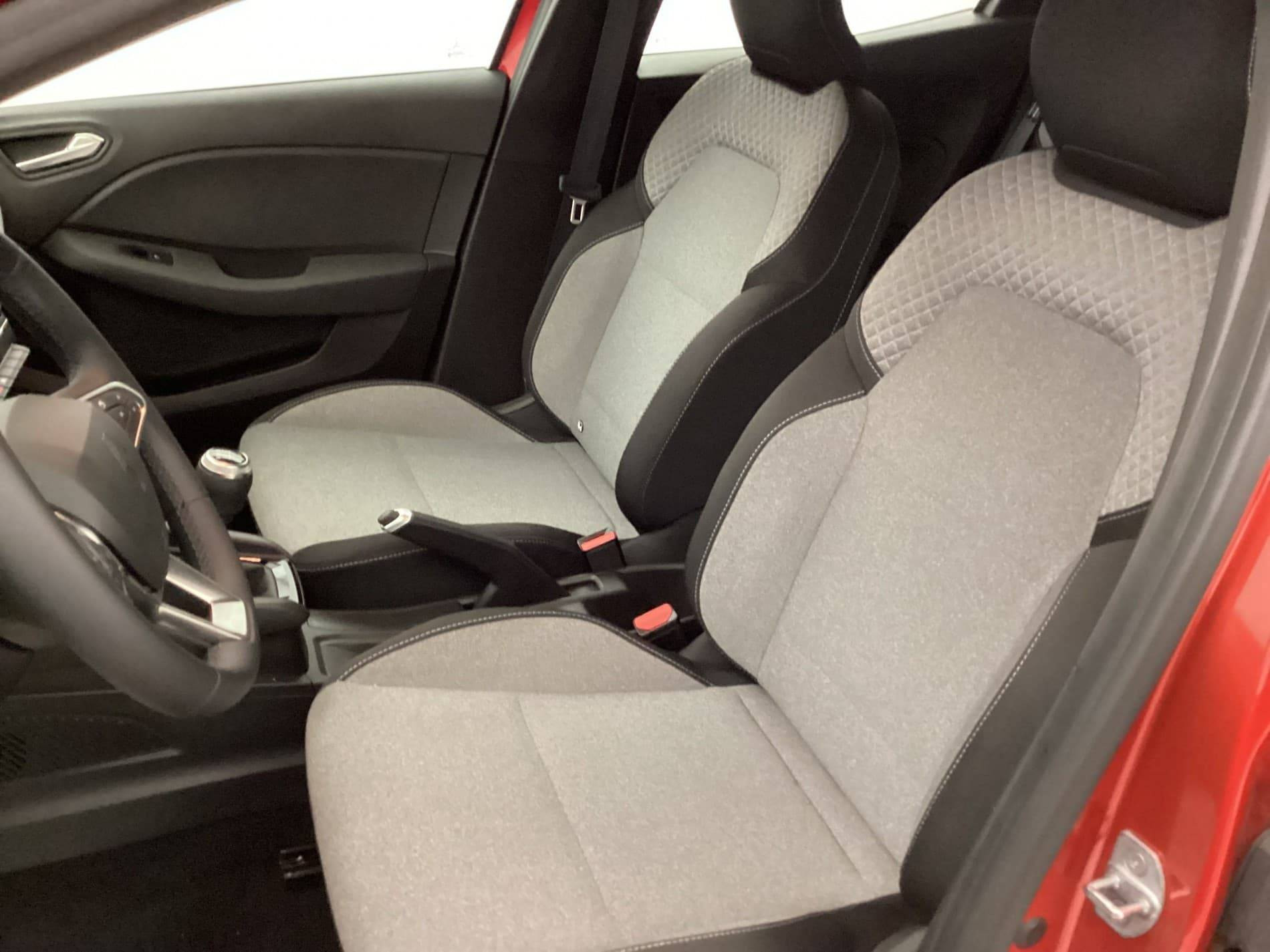 Vente en ligne Renault Clio 5 Clio Blue dCi 100 ch GSR2 au prix de 19 499 €