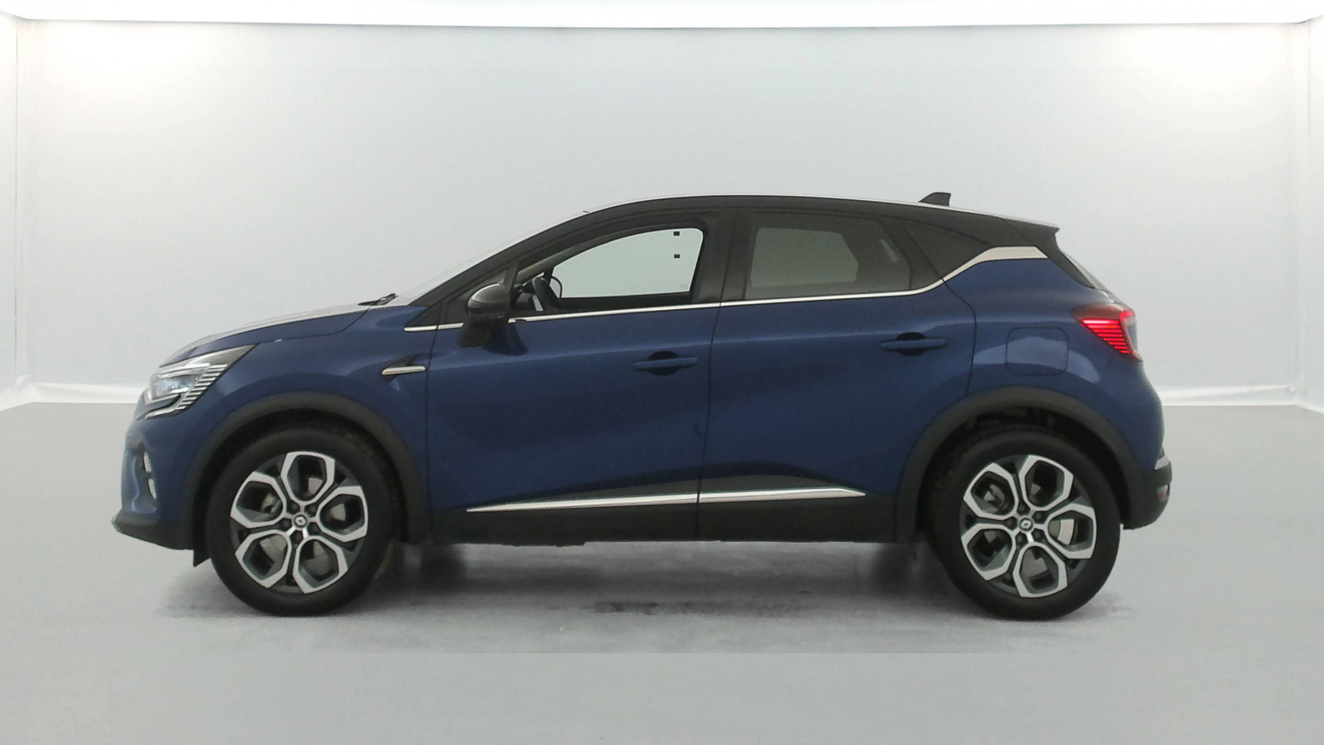 Vente en ligne Renault Captur  E-Tech hybride rechargeable 160 au prix de 18 990 €