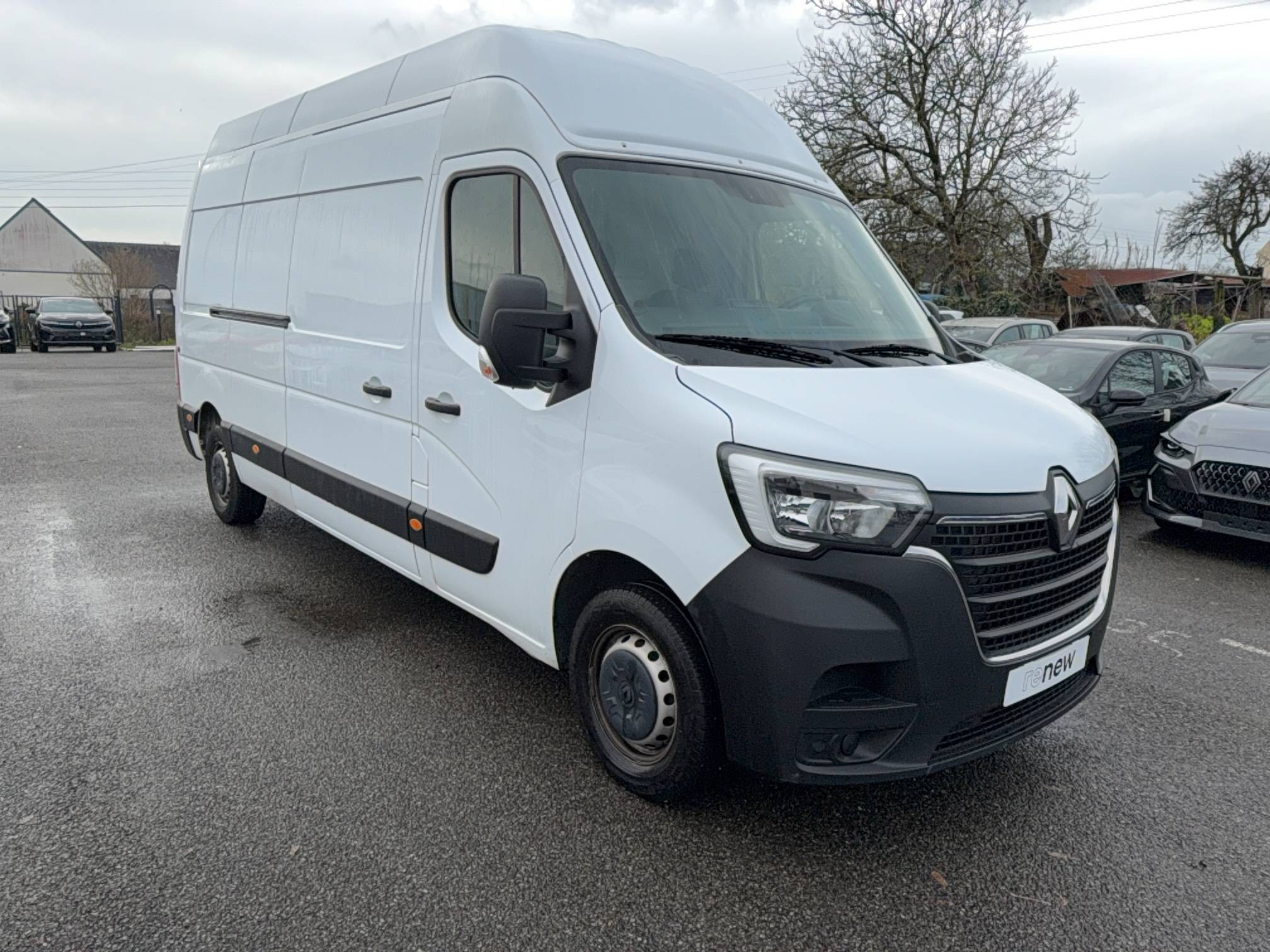 Vente en ligne Renault Master Fourgon MASTER FGN TRAC F3500 L3H3 BLUE DCI 135 au prix de 29 840 €