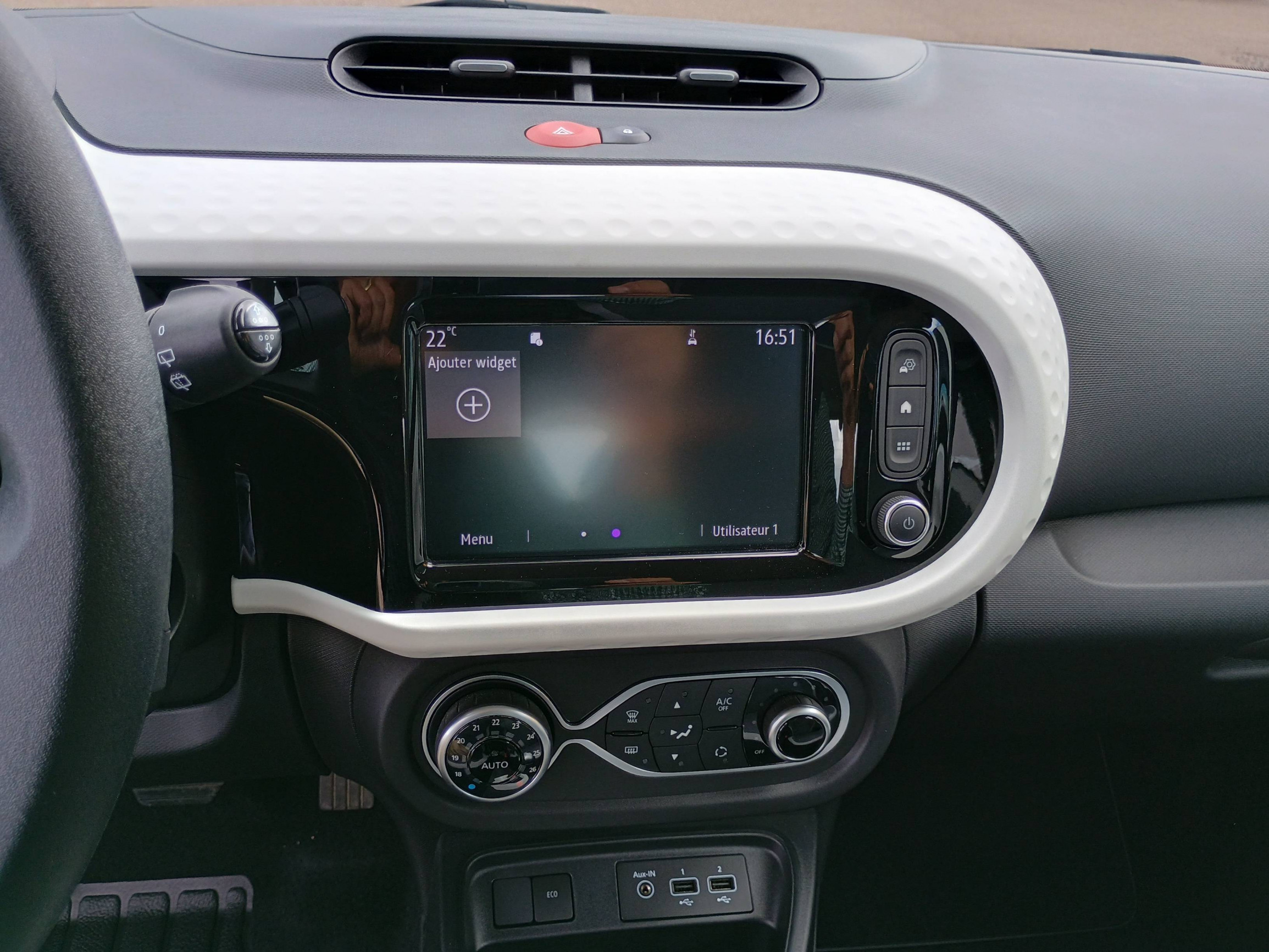 Vente en ligne Renault Twingo Electrique Twingo III E-Tech au prix de 12 991 €