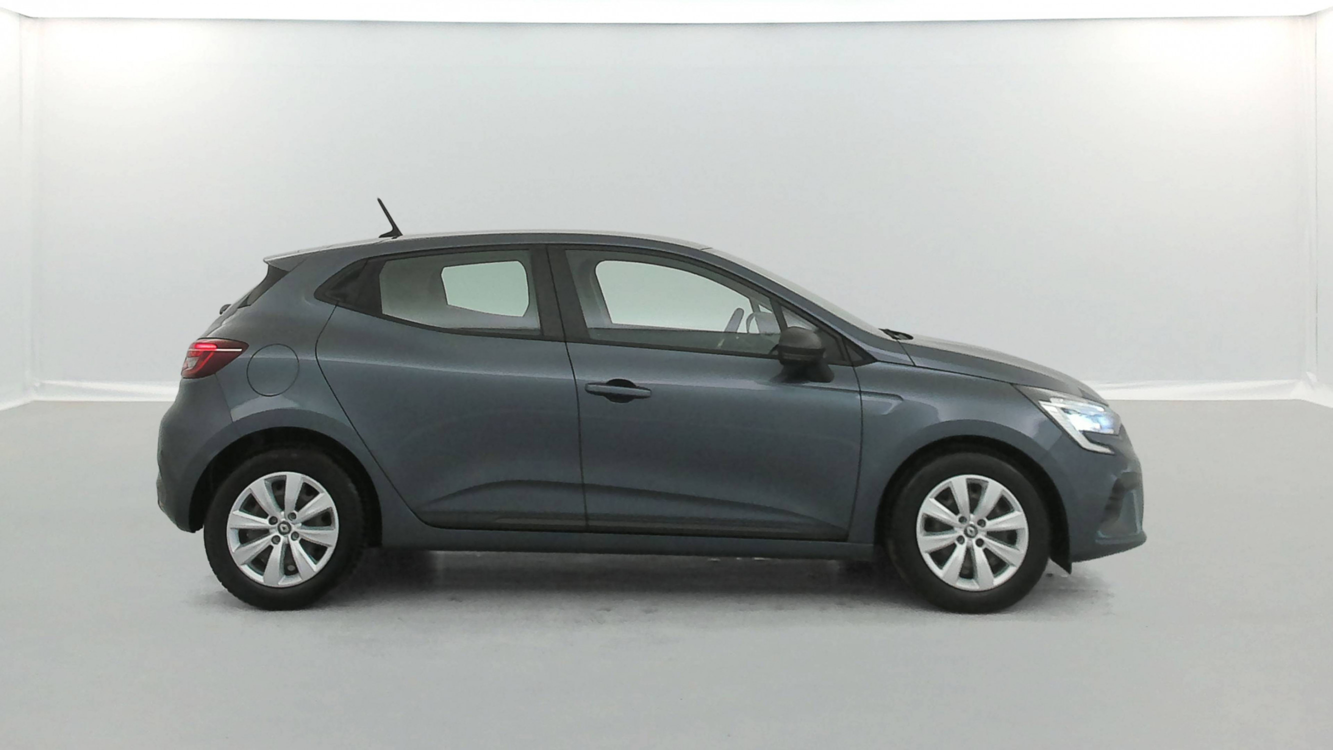 Vente en ligne Renault Clio 5 Clio SCe 75 au prix de 10 990 €