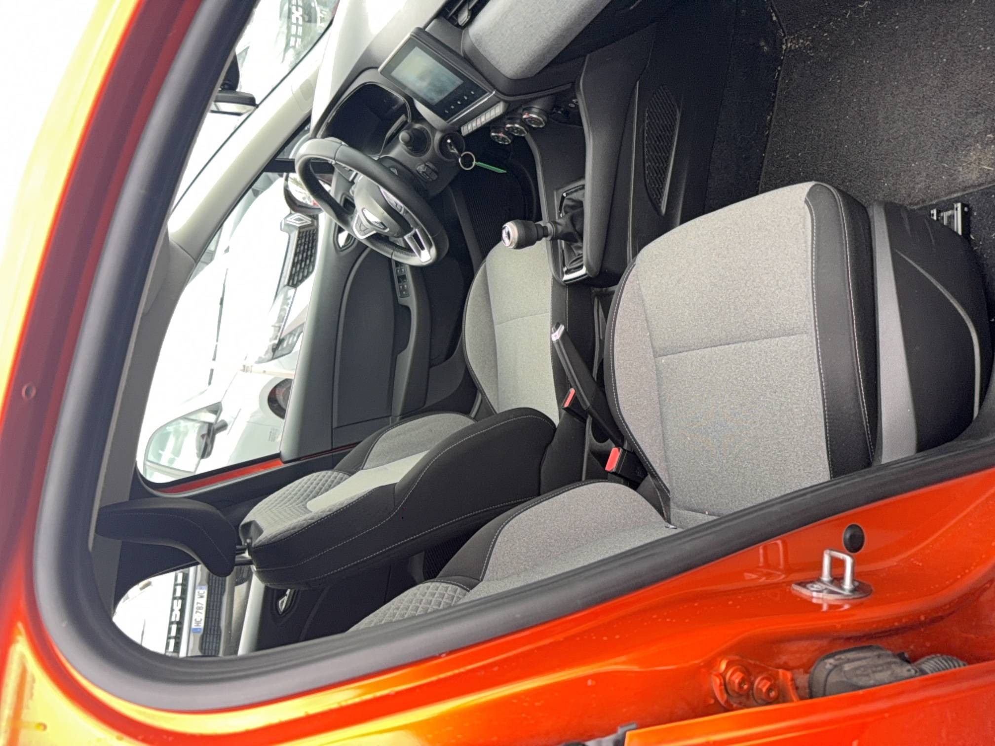 Vente en ligne Renault Clio 5 Clio TCe 100 GPL au prix de 14 490 €