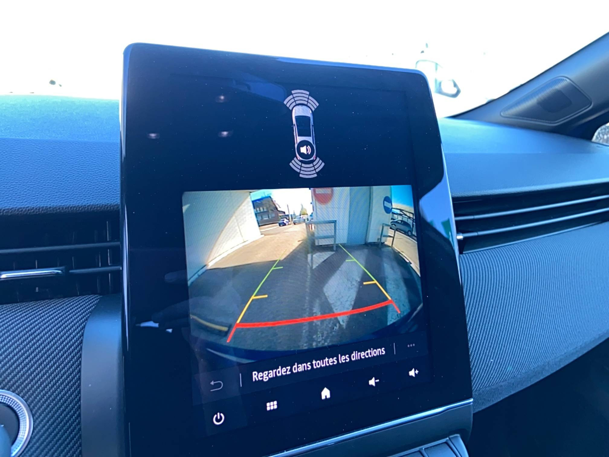 Vente en ligne Renault Clio 5 Clio E-Tech full hybrid 145 au prix de 20 990 €