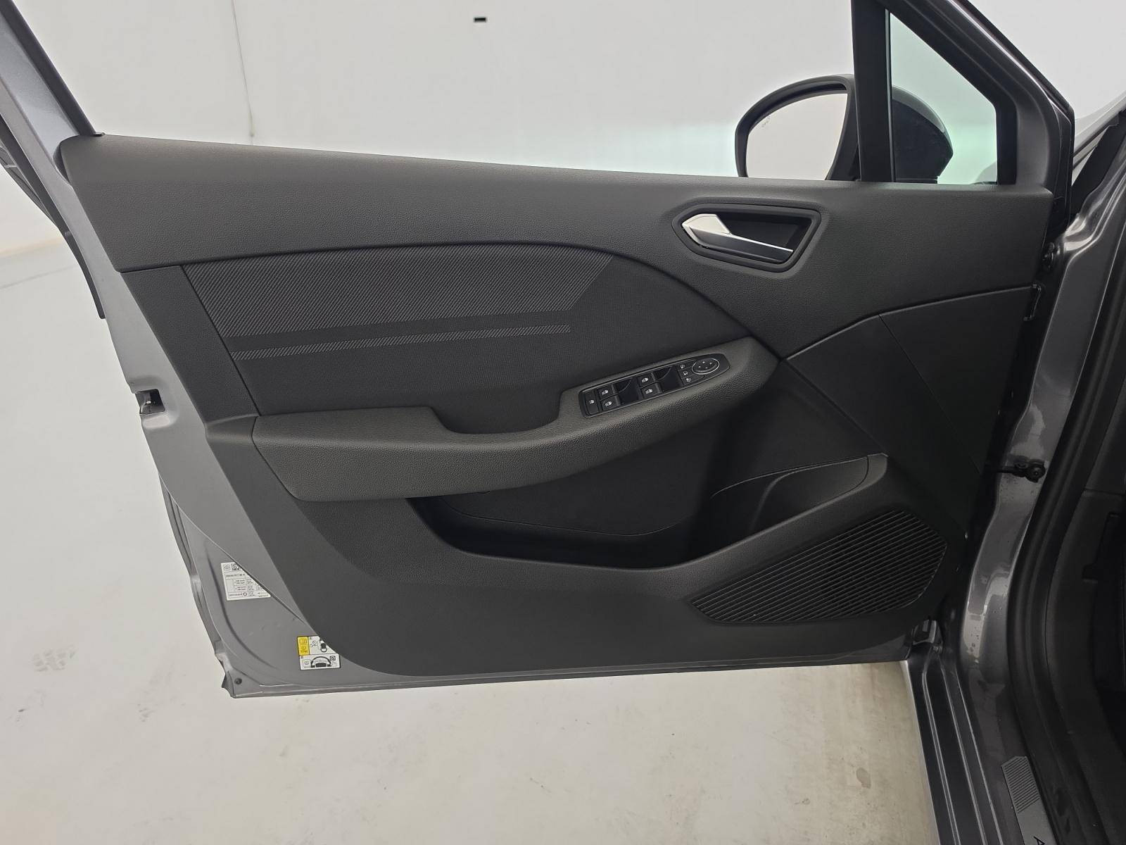 Vente en ligne Renault Clio 5 Clio E-Tech full hybrid 145 ch GSR2 au prix de 21 390 €