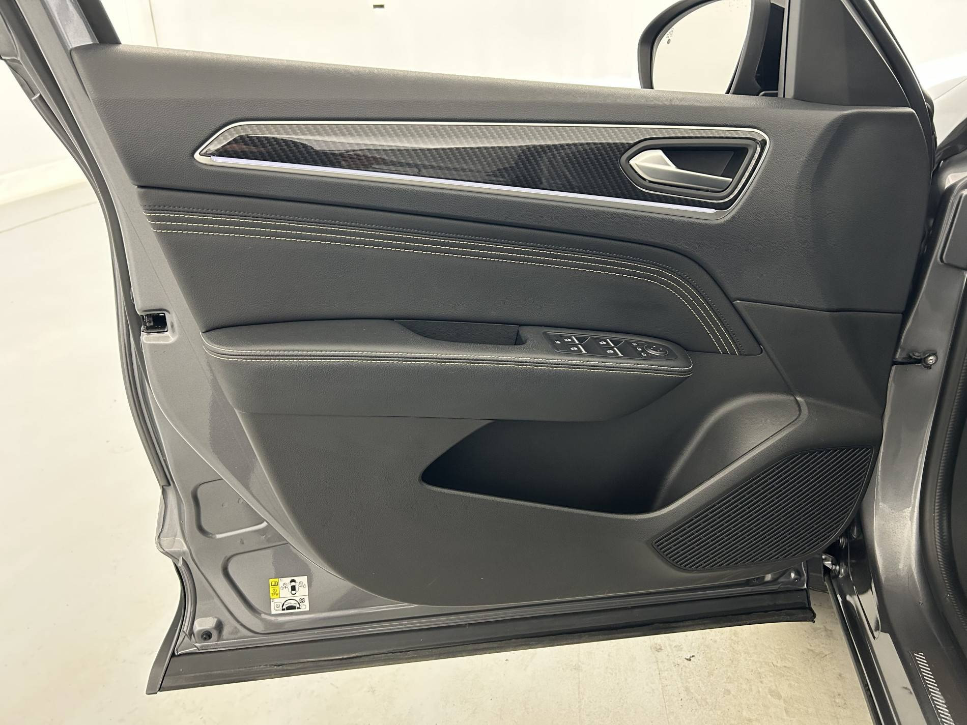 Vente en ligne Renault Arkana  E-Tech hybride 145 - 22 au prix de 21 800 €