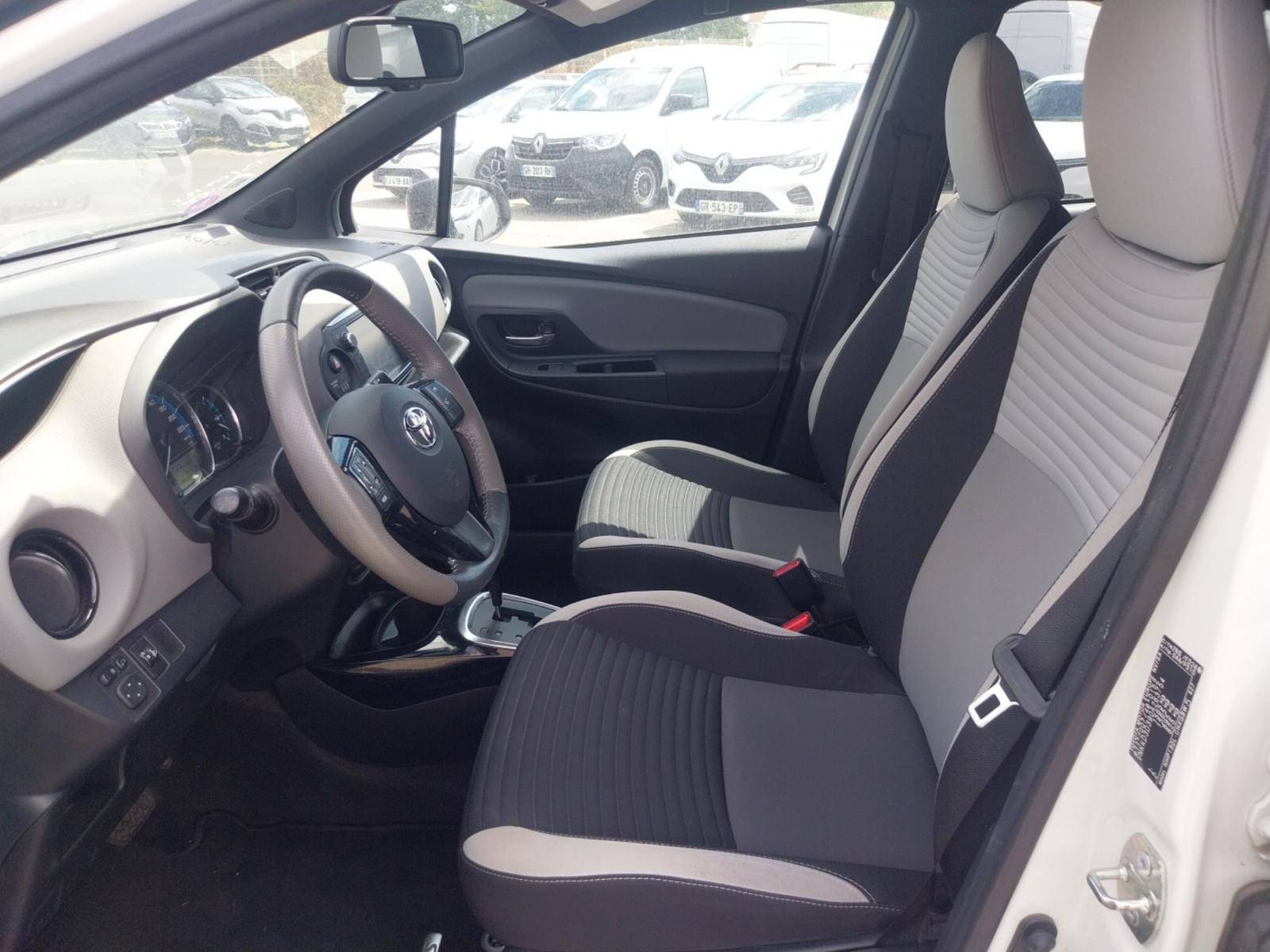 Vente en ligne Toyota Yaris Yaris Hybride 100h au prix de 14 490 €