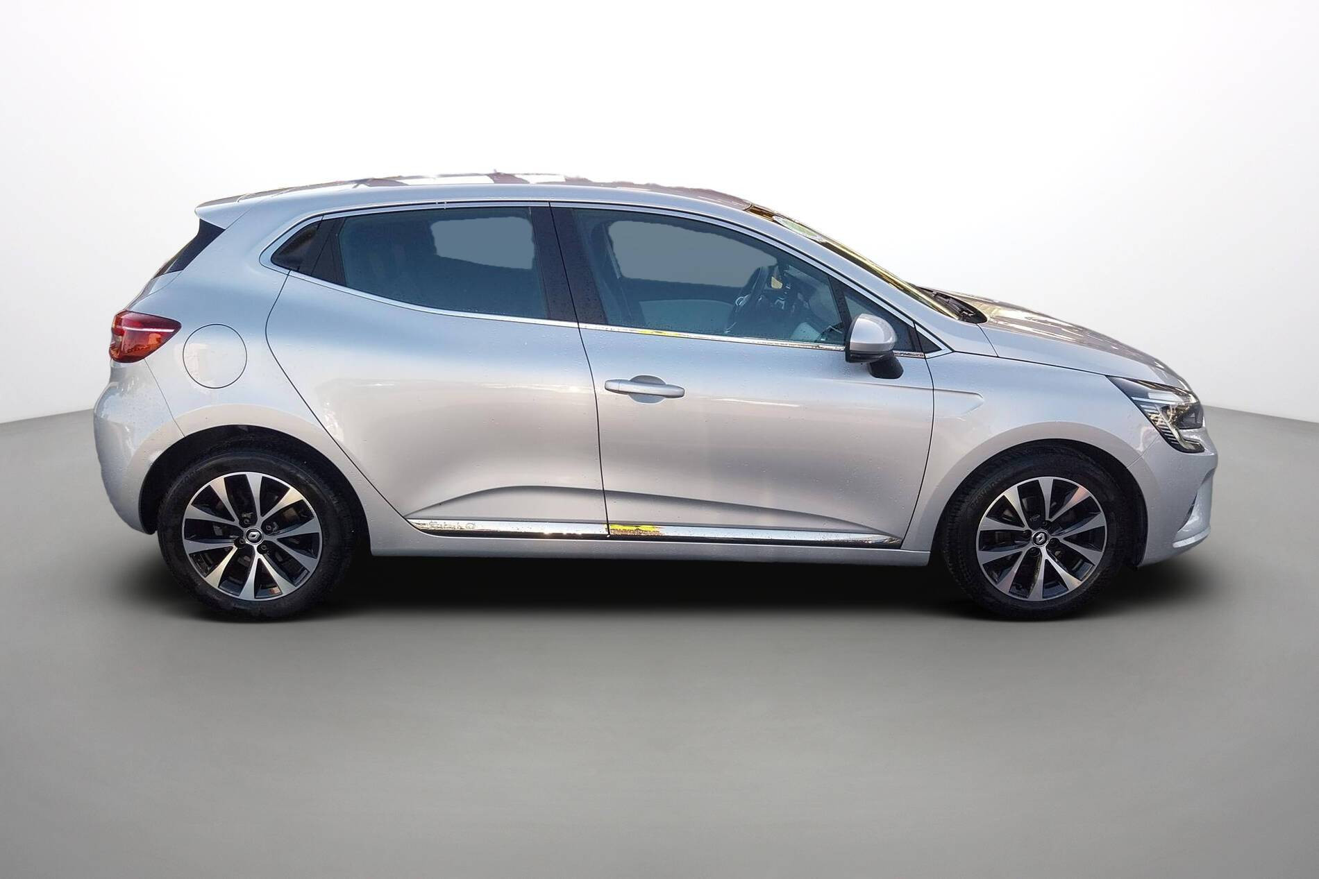 Vente en ligne Renault Clio 5 Clio TCe 90 - 21N au prix de 14 890 €