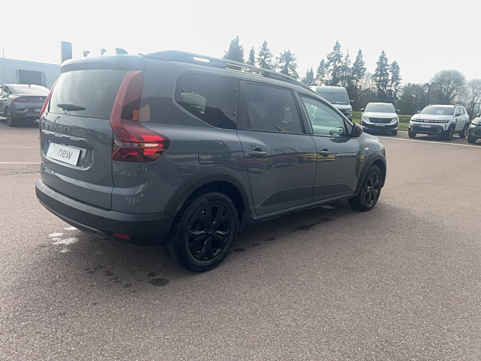 Vente en ligne Dacia Jogger  Hybrid 140 7 places GSR2 au prix de 25 991 €