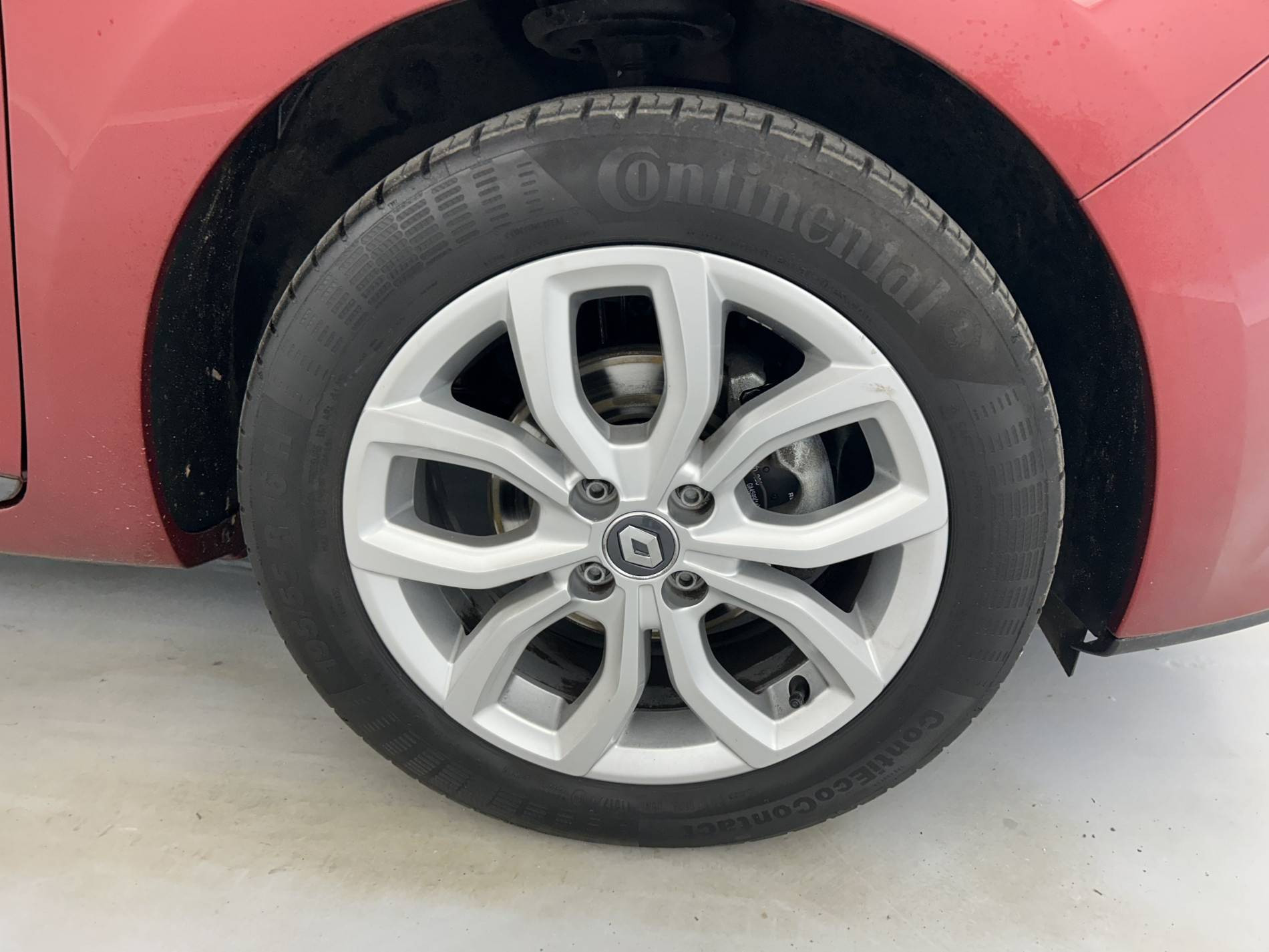 Vente en ligne Renault Clio 4 Clio TCe 90 au prix de 11 990 €