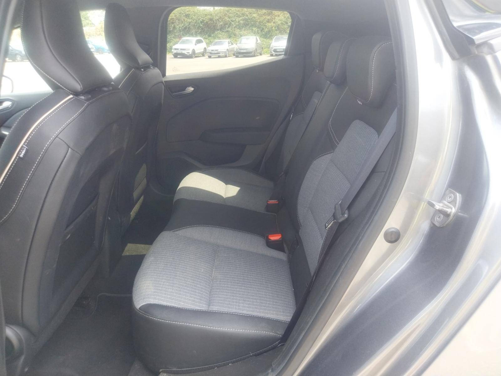 Vente en ligne Renault Clio 5 Clio TCe 90 au prix de 15 500 €