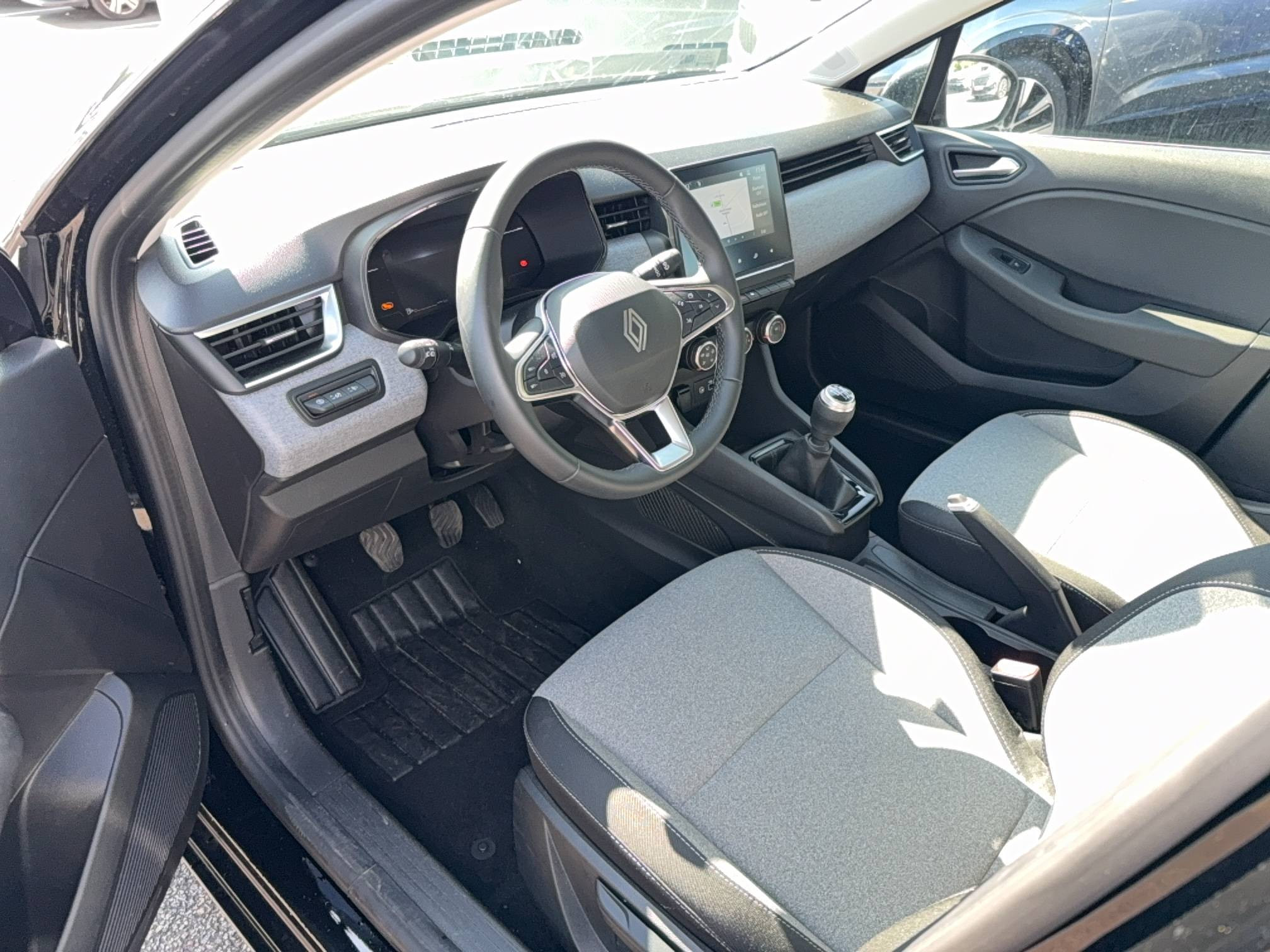 Vente en ligne Renault Clio 5 Clio Blue dCi 100 ch GSR2 au prix de 17 790 €