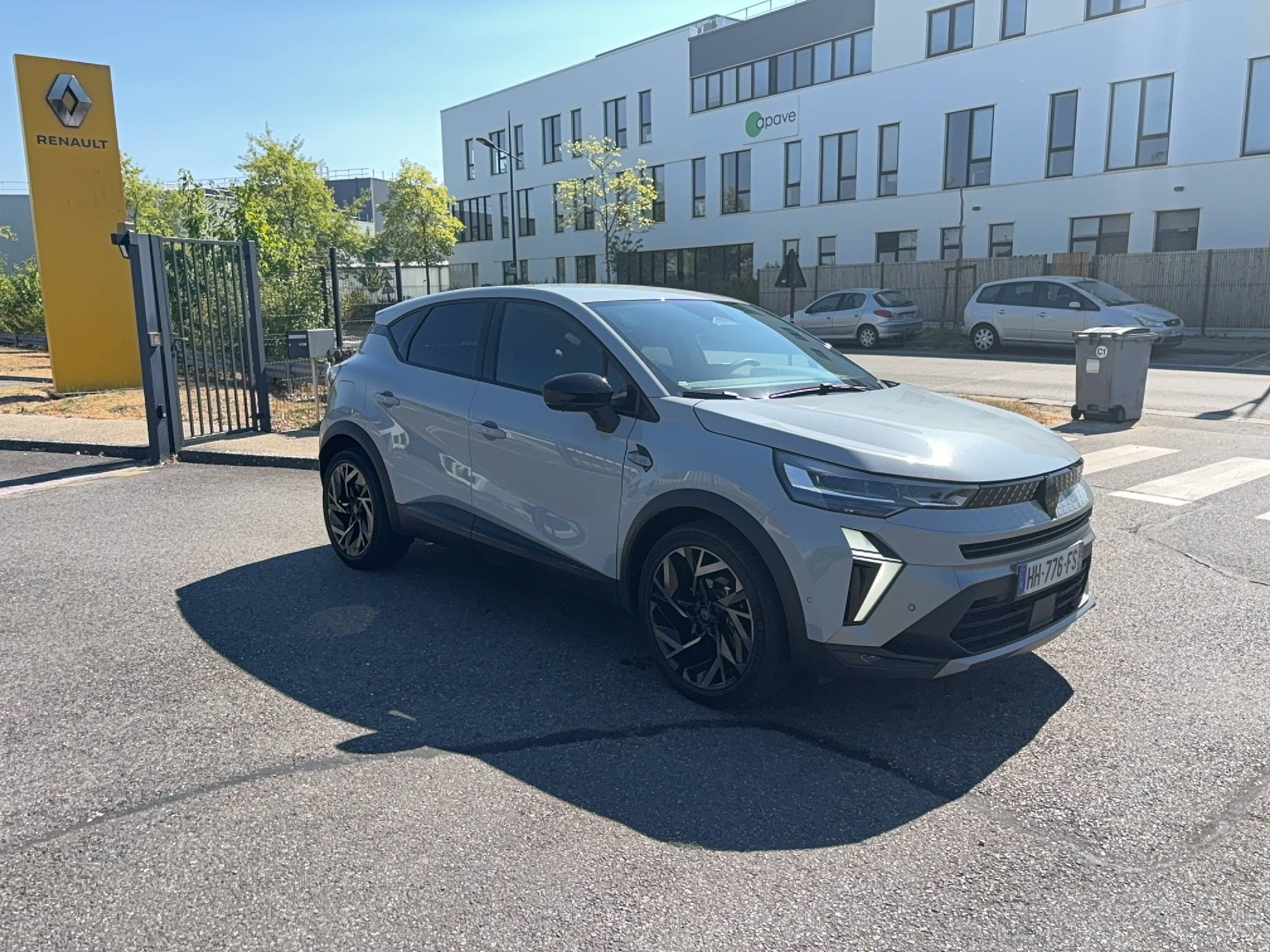 Vente en ligne Renault Captur  E-Tech full hybrid 160 ch au prix de 32 490 €