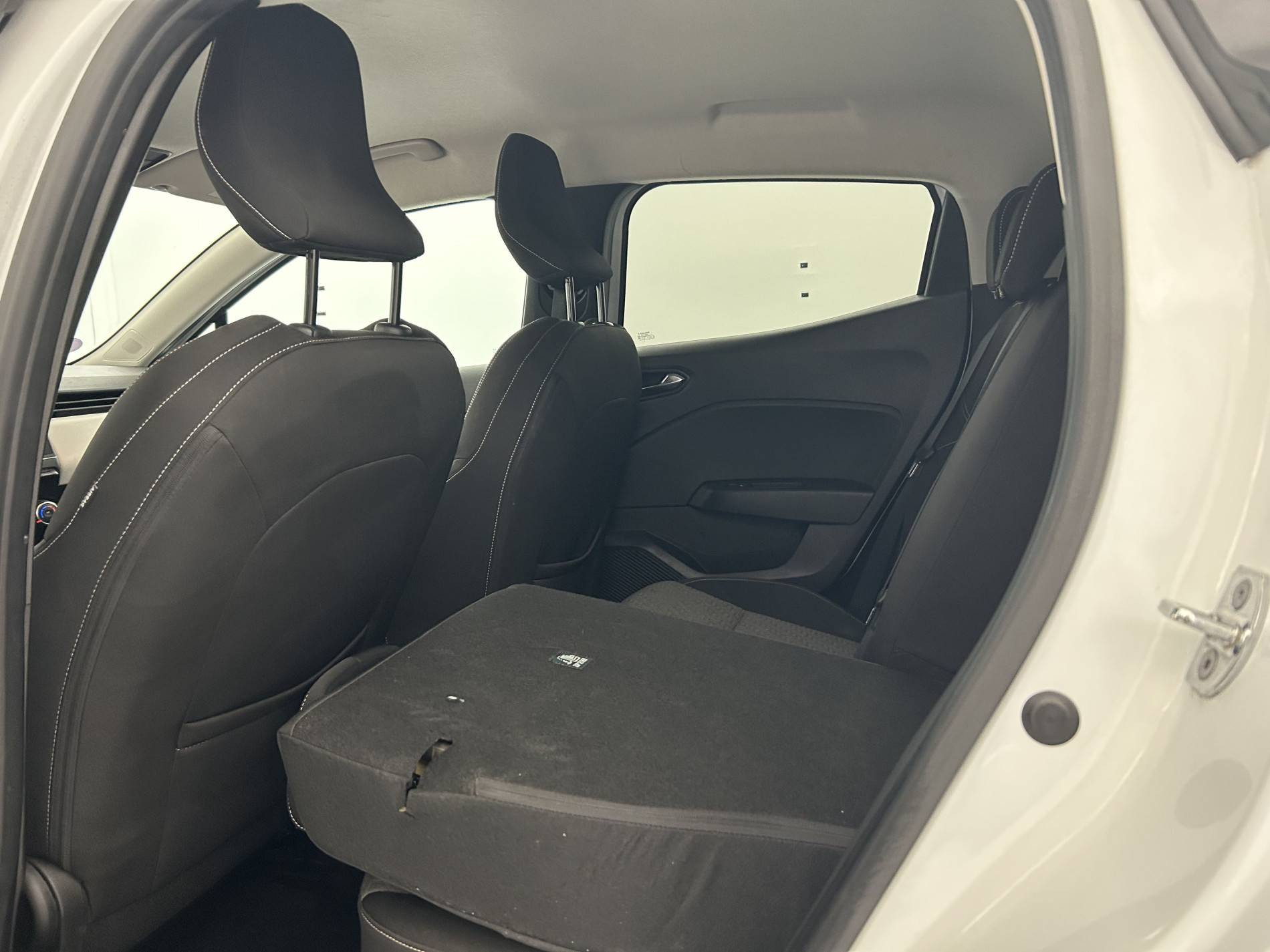 Vente en ligne Renault Clio 5 Clio TCe 90 au prix de 12 780 €