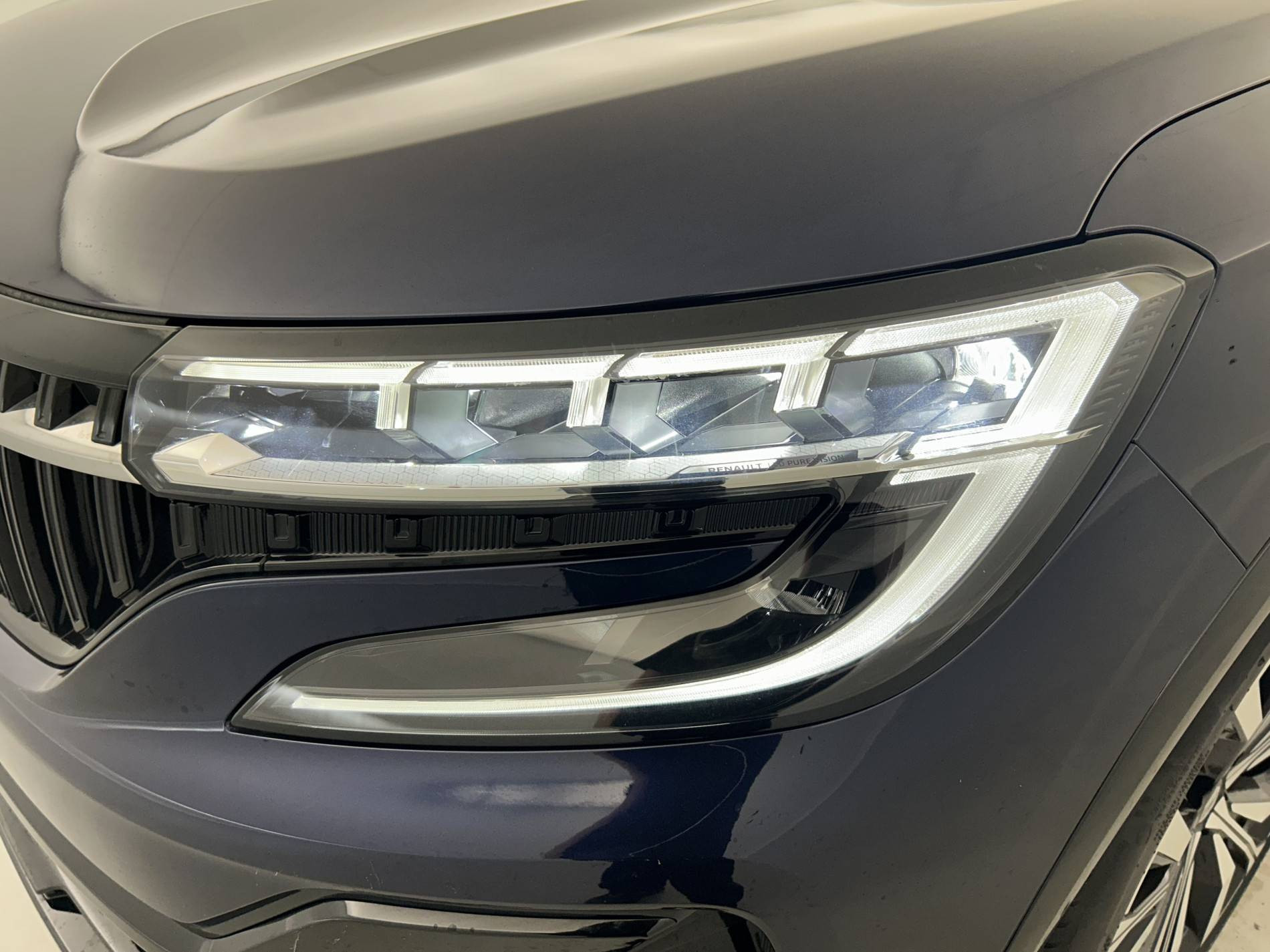 Vente en ligne Renault Espace Espace E-Tech full hybrid 200 7pl au prix de 39 490 €