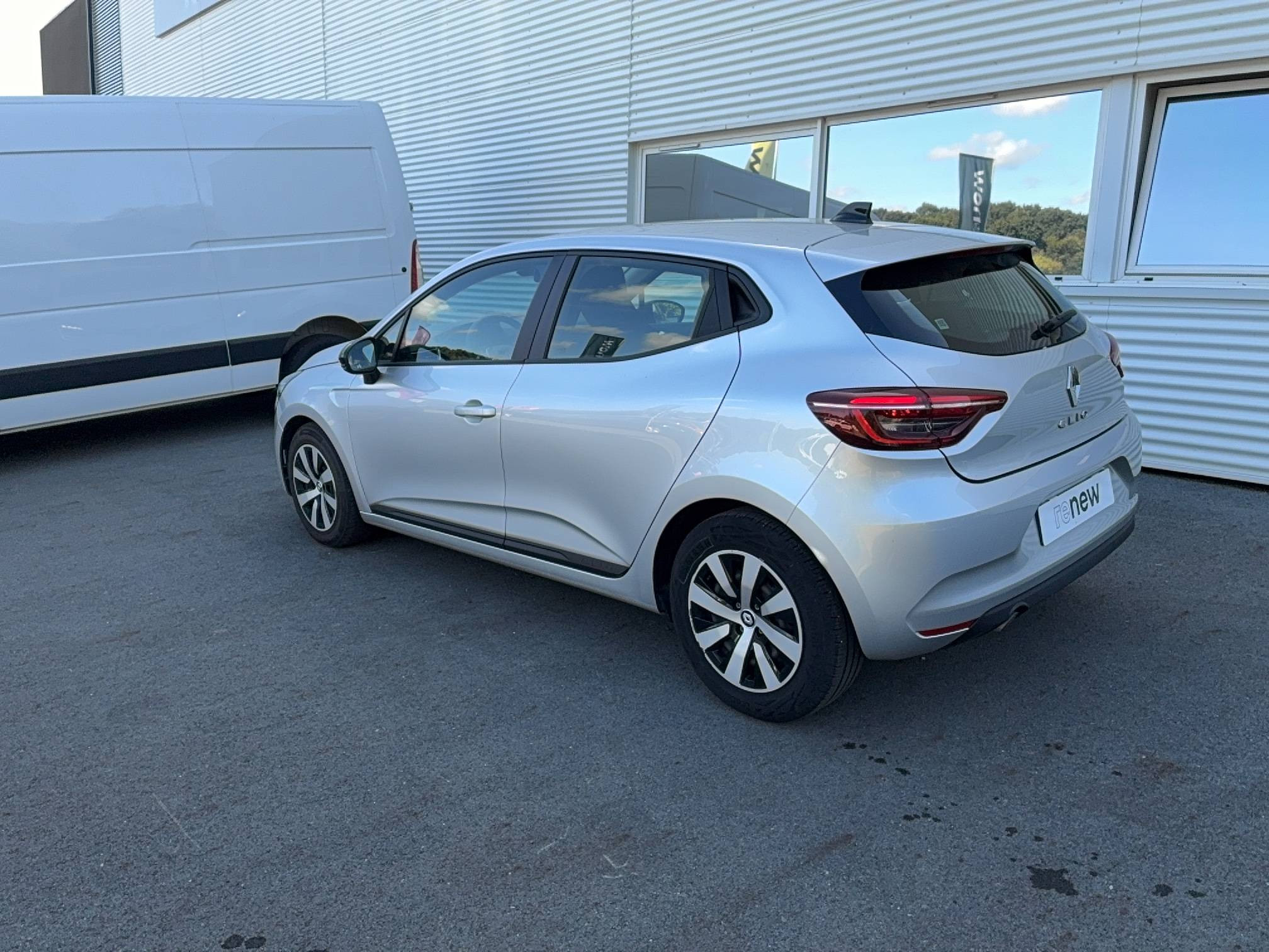 Vente en ligne Renault Clio 5 Clio TCe 90 au prix de 14 590 €