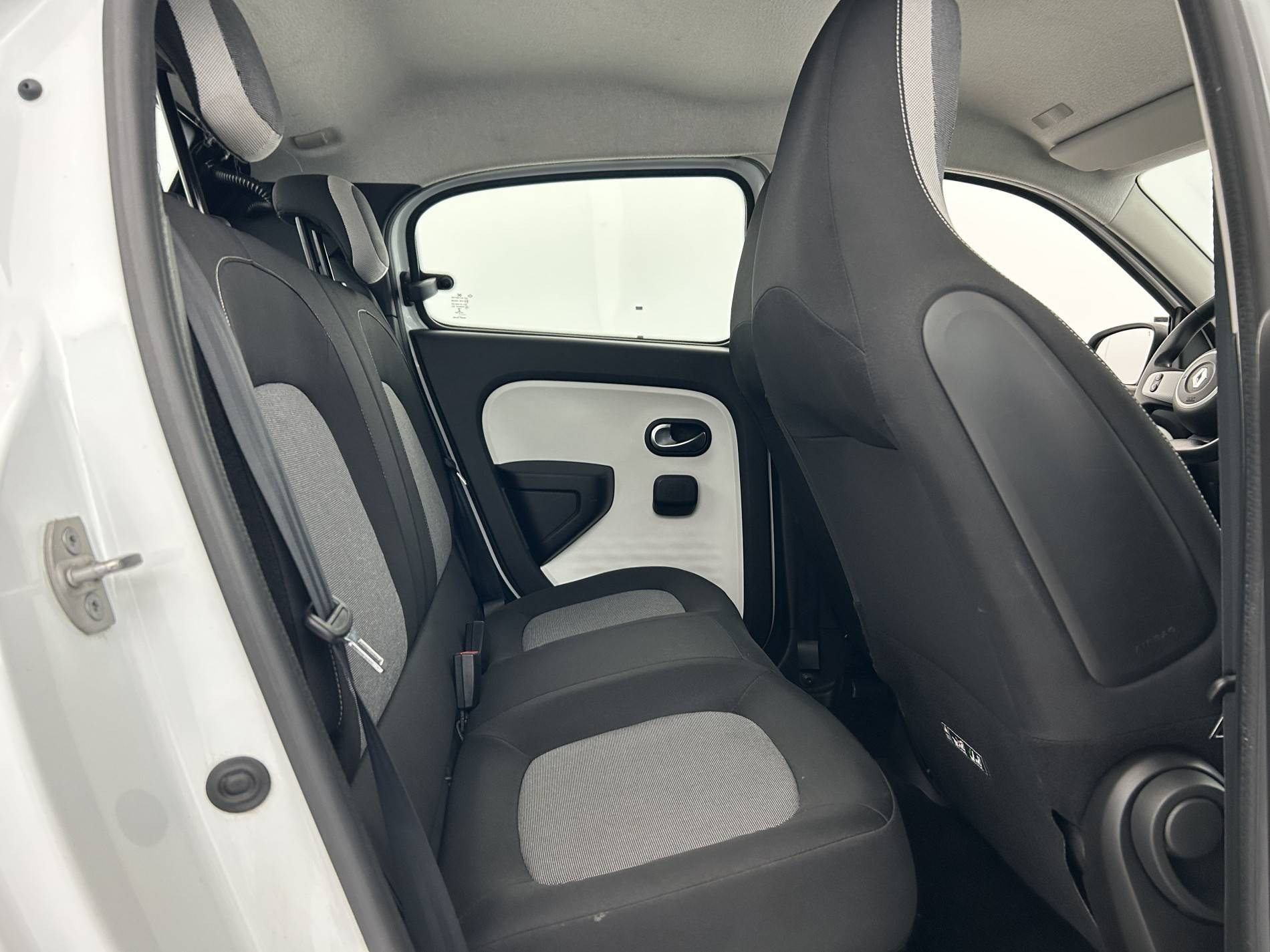 Vente en ligne Renault Twingo 3  SCe 65 - 21 au prix de 10 490 €