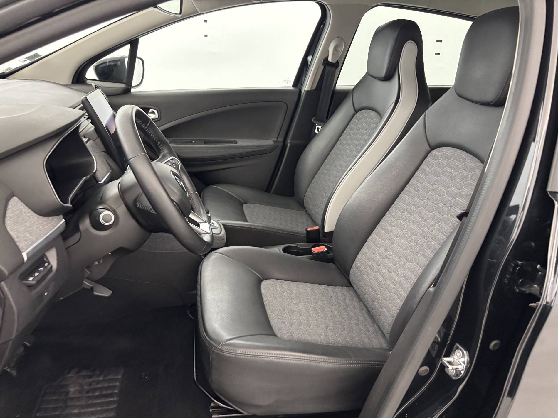 Vente en ligne Renault Zoé Zoe R135 - 22B au prix de 16 790 €