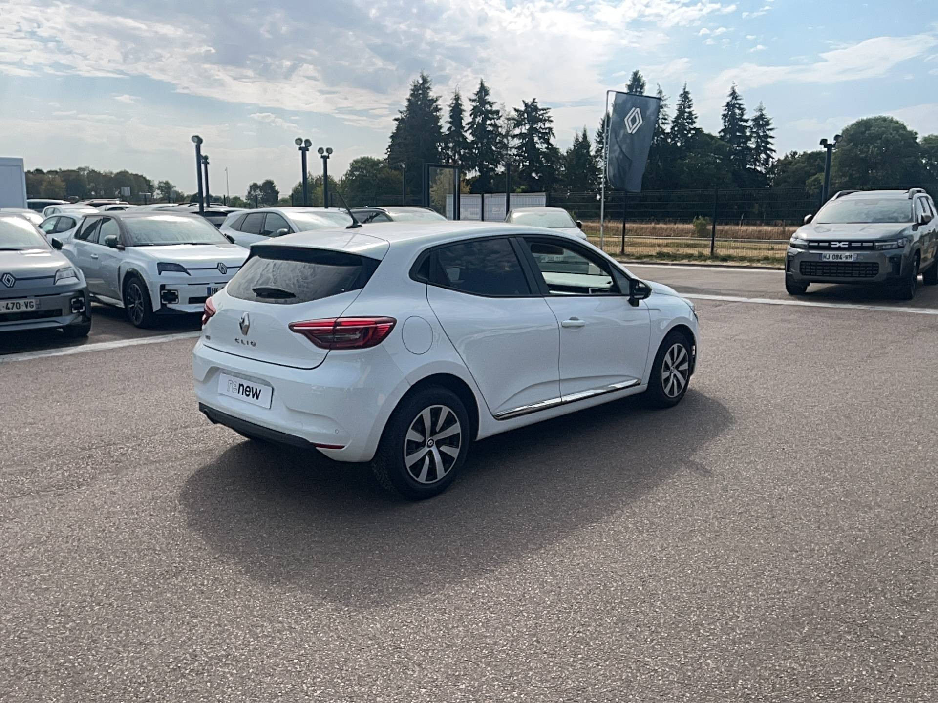 Vente en ligne Renault Clio 5 Clio SCe 65 au prix de 11 791 €