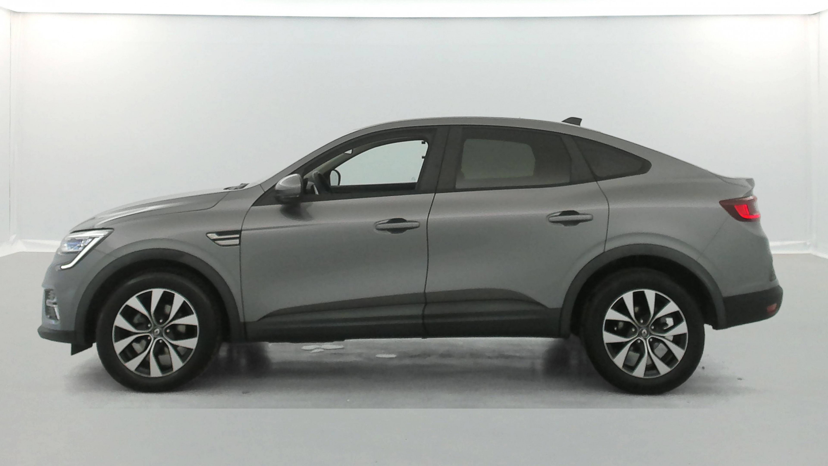 Vente en ligne Renault Arkana  mild hybrid 140 EDC FAP - 22 au prix de 17 490 €