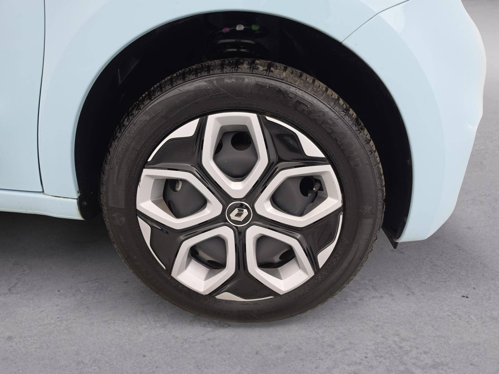 Vente en ligne Renault Twingo Electrique Twingo III E-Tech au prix de 11 990 €