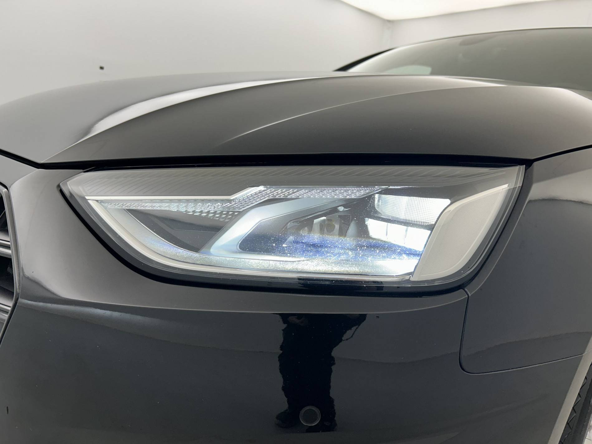 Vente en ligne Audi A4 Avant  35 TDI 163 S tronic 7 au prix de 28 790 €