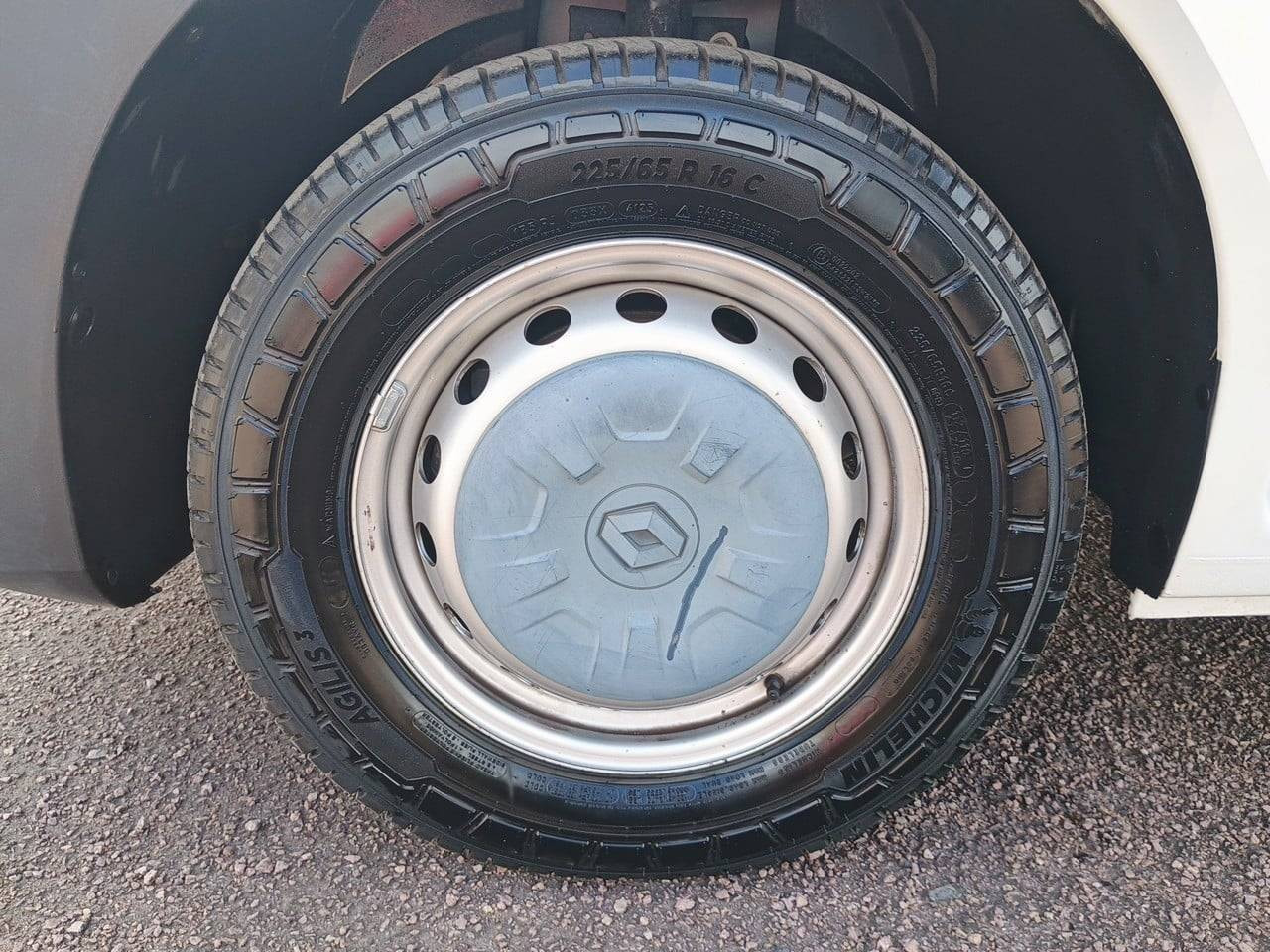 Vente en ligne Renault Master 3 Châssis Cabine MASTER CC TRAC F3500 L3 BLUE DCI 145 EURO VI au prix de 29 990 €