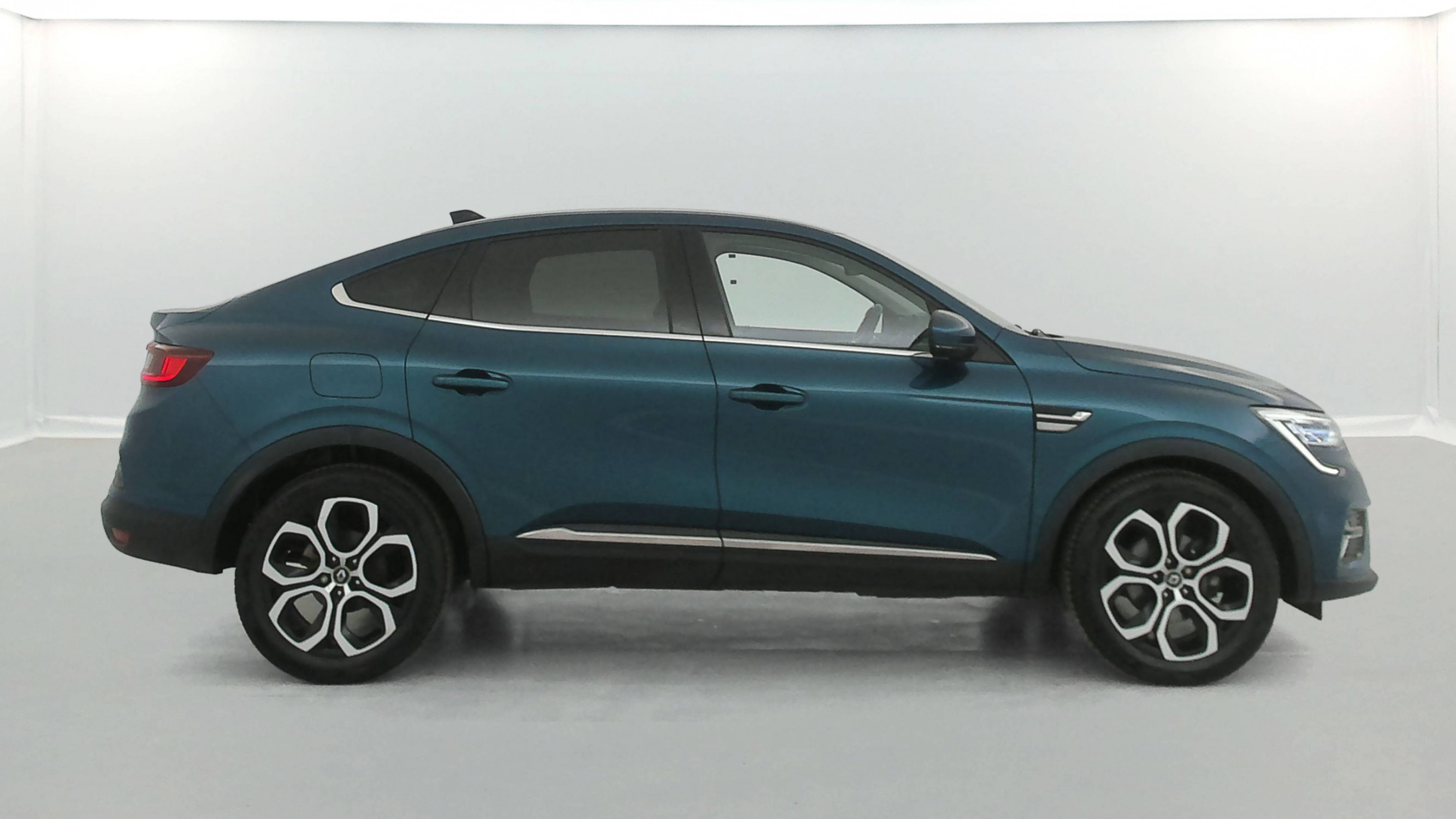 Vente en ligne Renault Arkana  E-Tech 145 - 21B au prix de 18 890 €