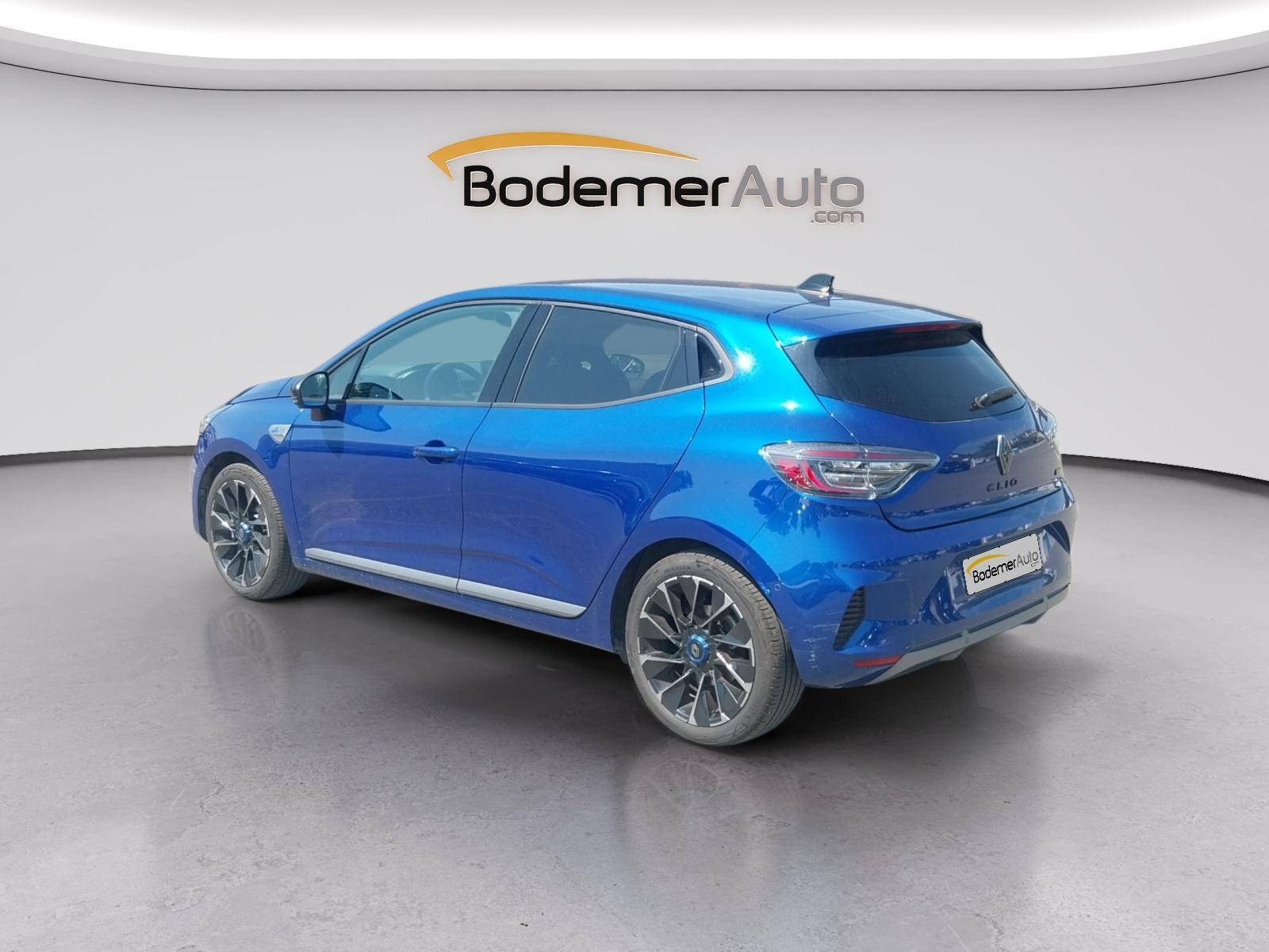 Vente en ligne Renault Clio 5 Clio E-Tech full hybrid 145 au prix de 21 990 €